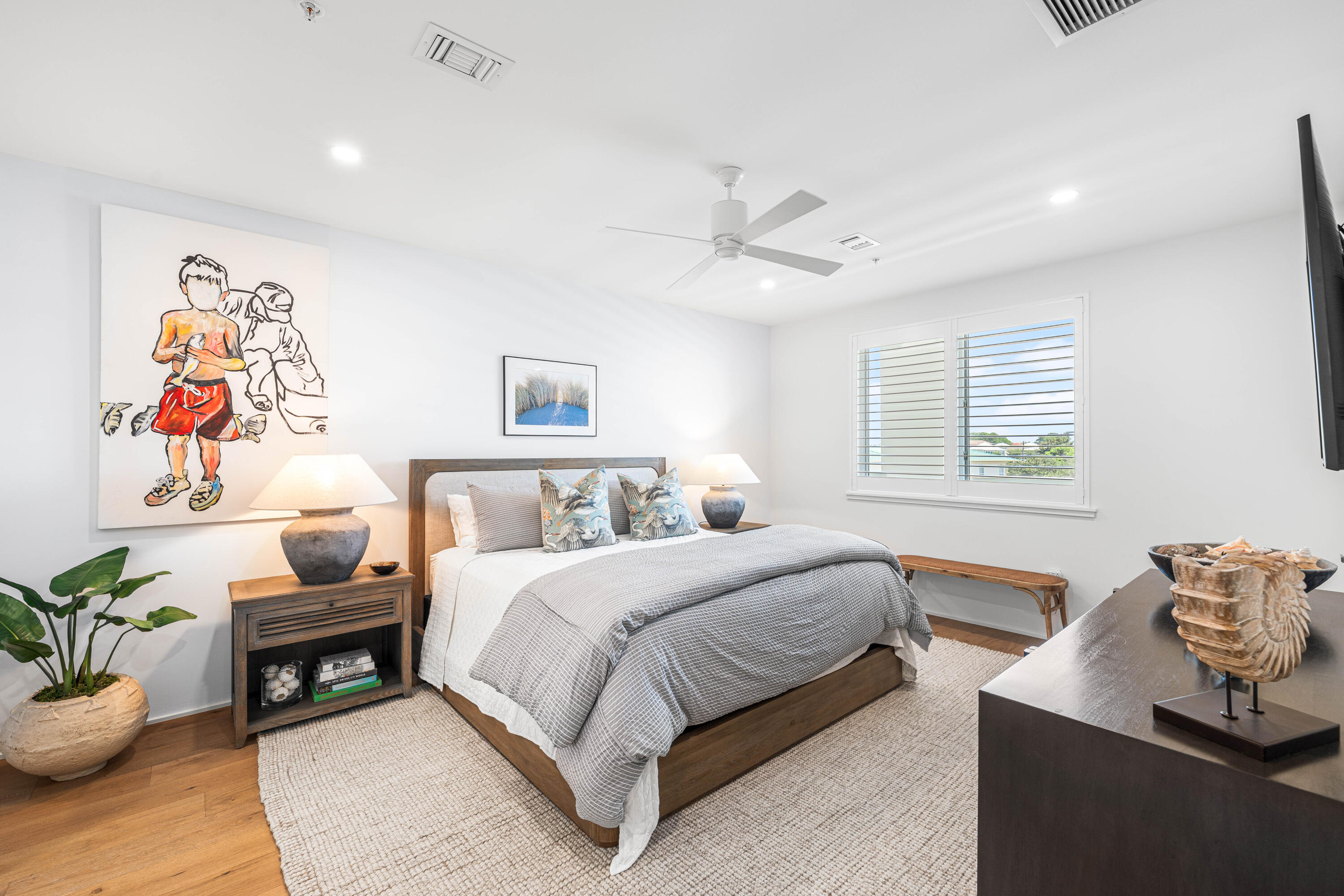 3820 E County Hwy 30A 307