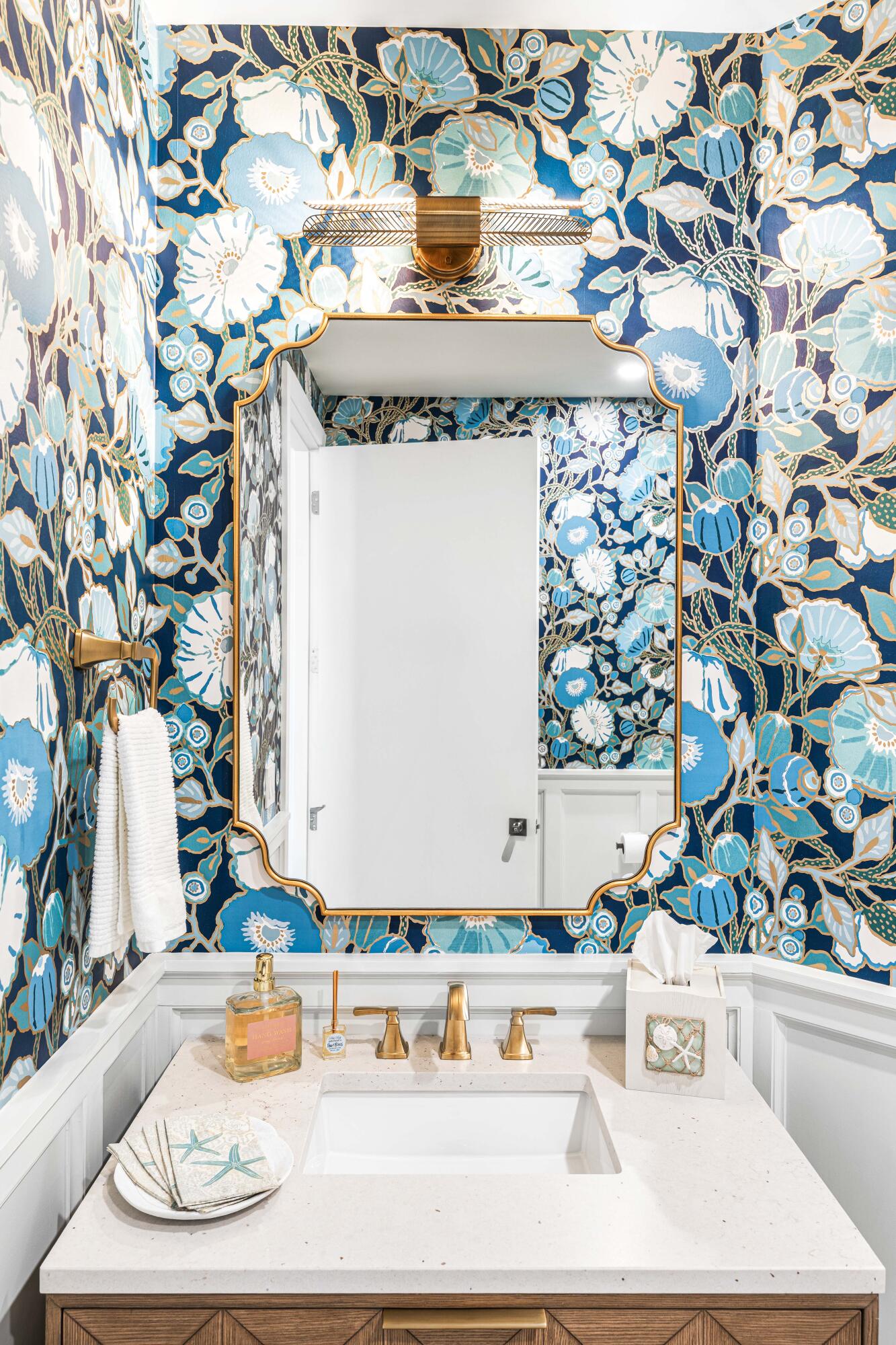 3820 E County Hwy 30A 307