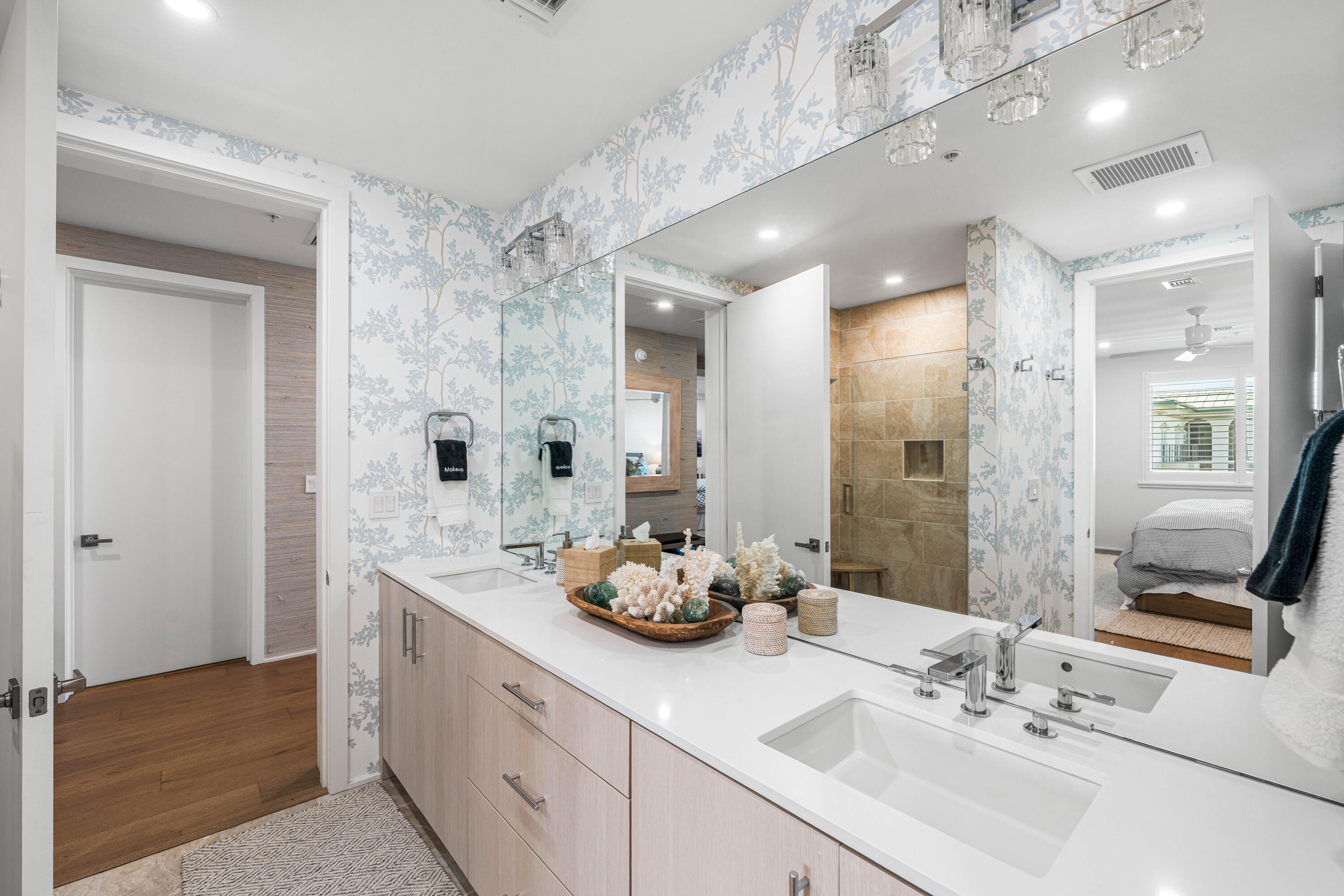 3820 E County Hwy 30A 307