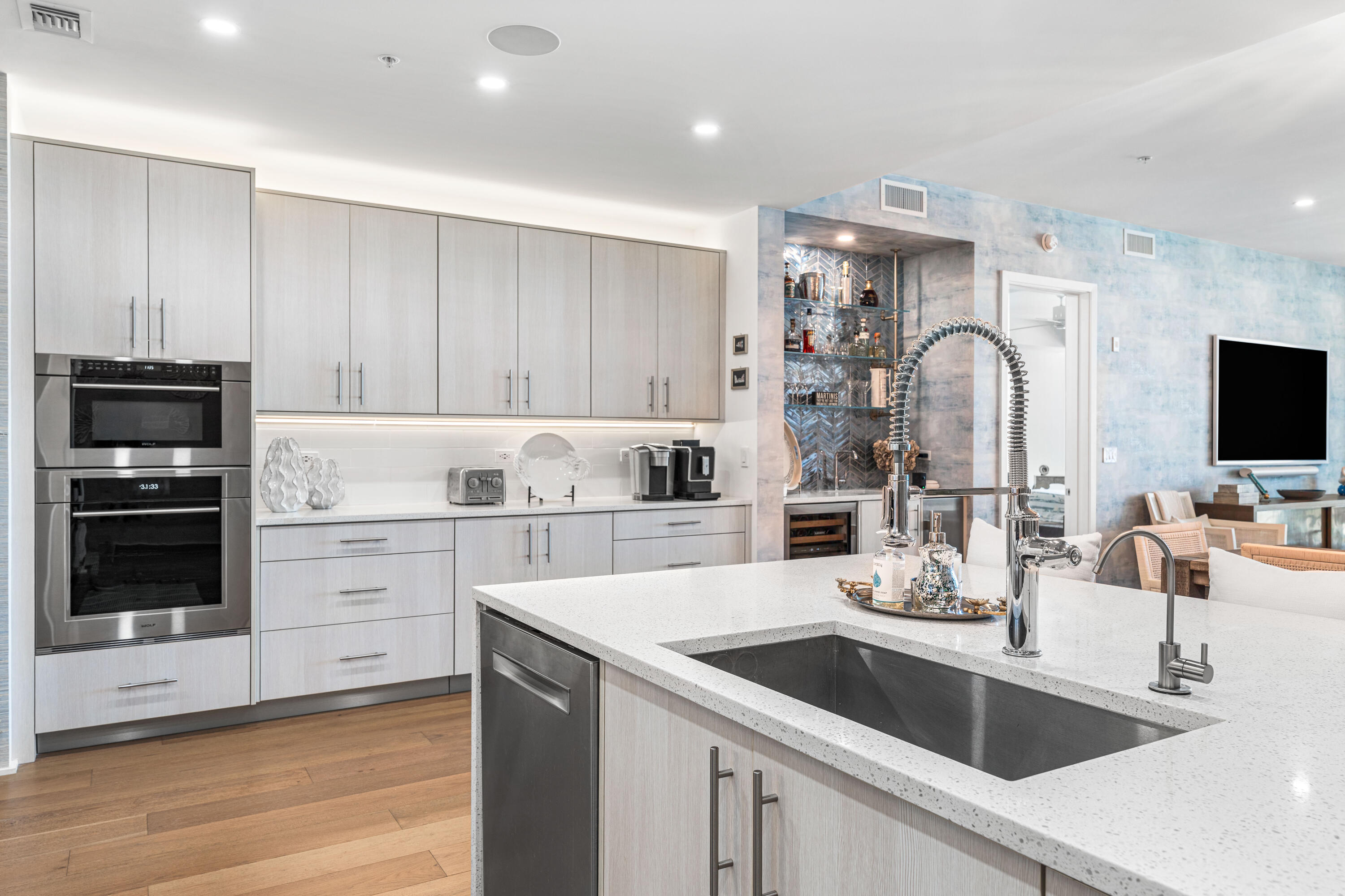 3820 E County Hwy 30A 307