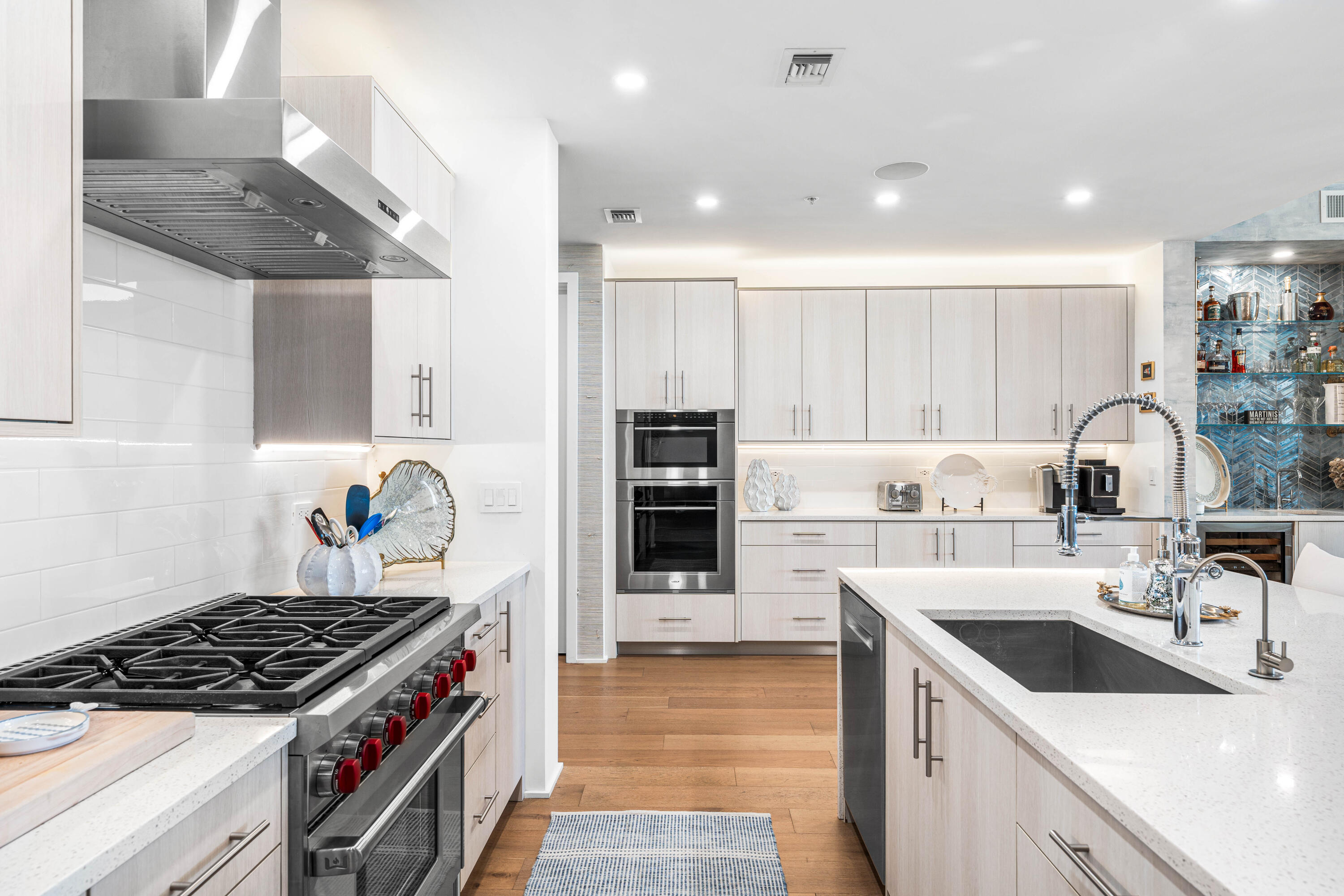 3820 E County Hwy 30A 307