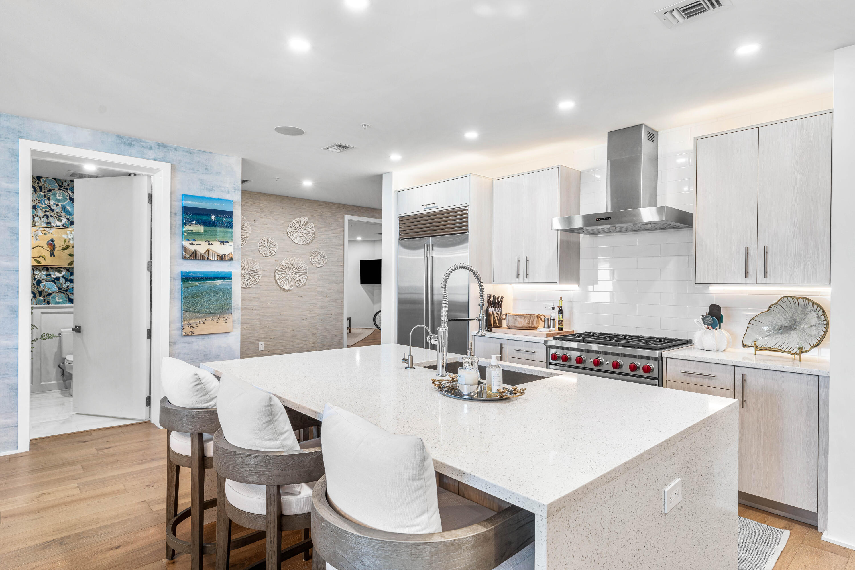 3820 E County Hwy 30A 307