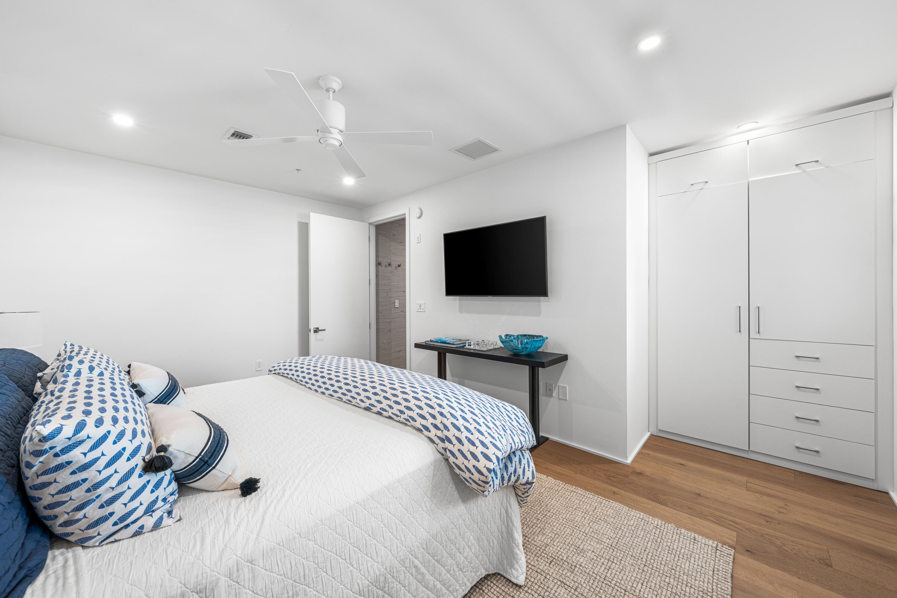 3820 E County Hwy 30A 307