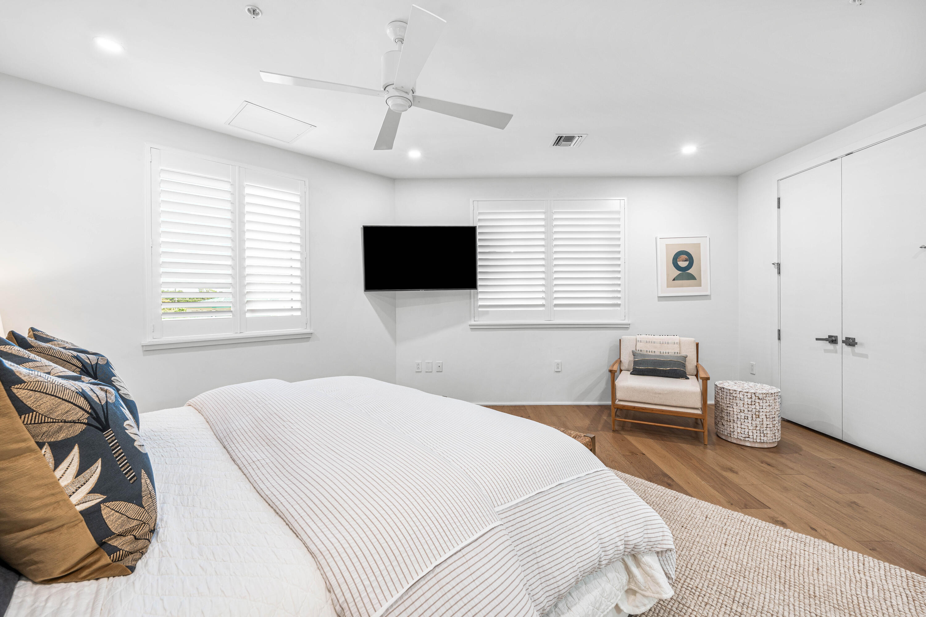 3820 E County Hwy 30A 307