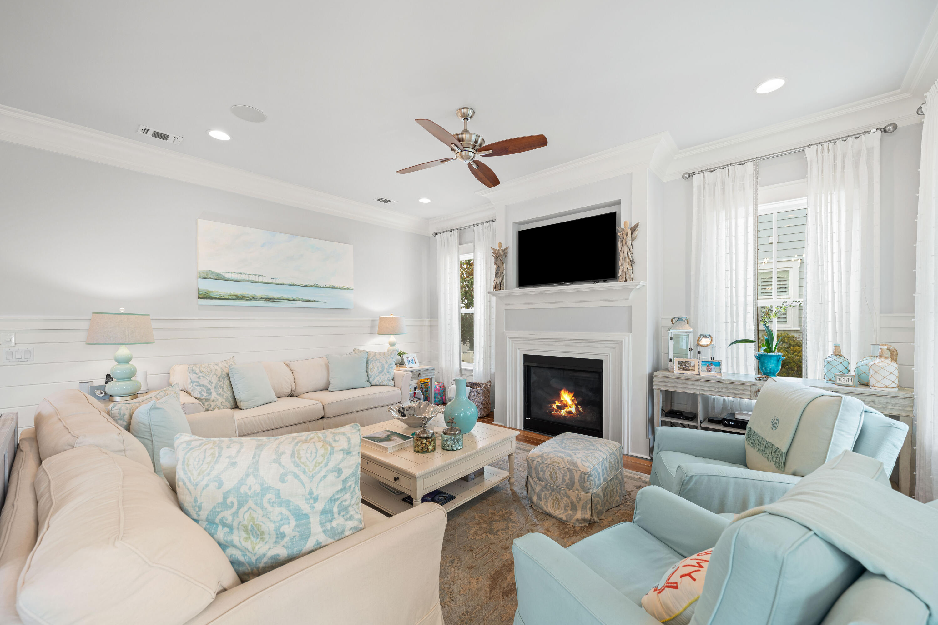 655 E Royal Fern Way