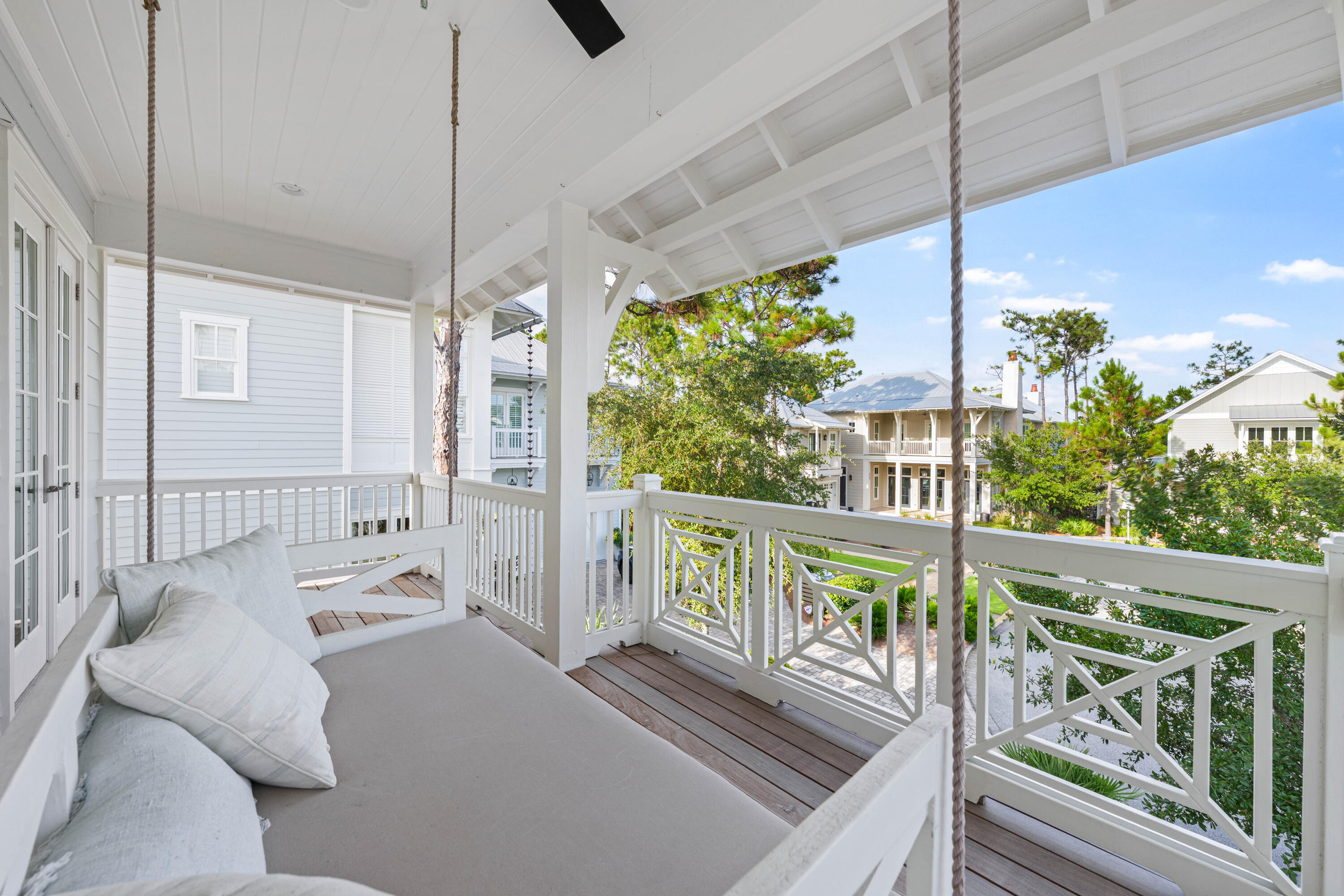 655 E Royal Fern Way