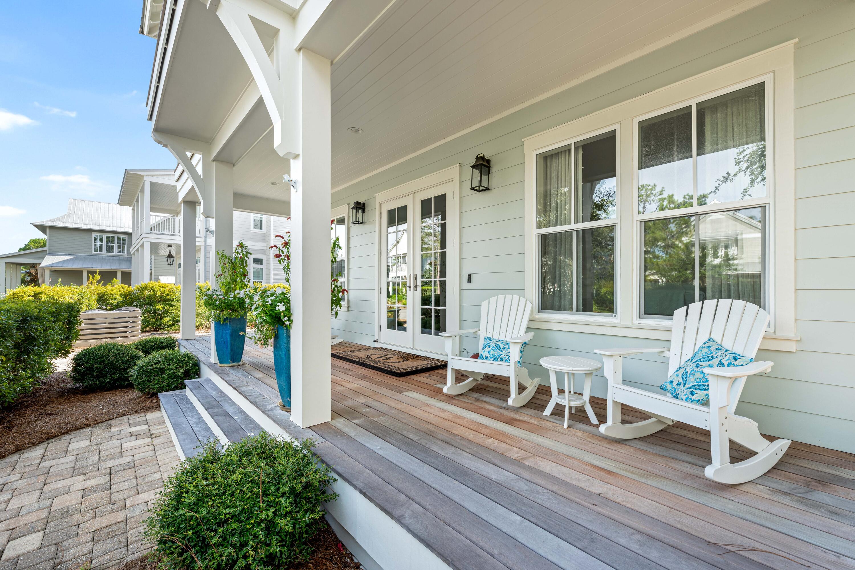 655 E Royal Fern Way