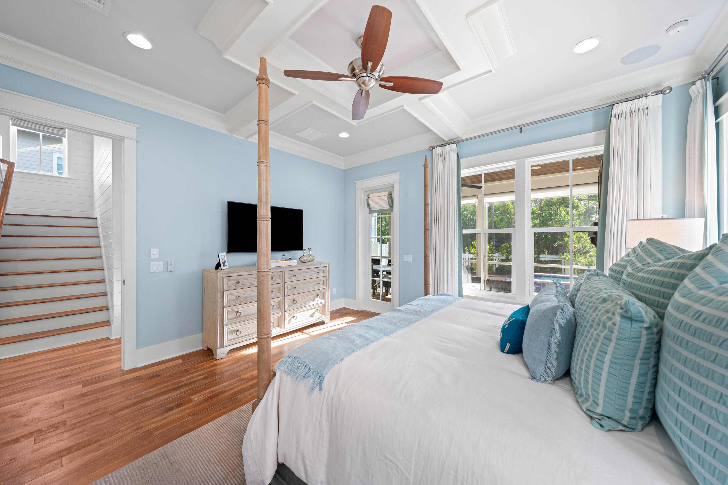 655 E Royal Fern Way