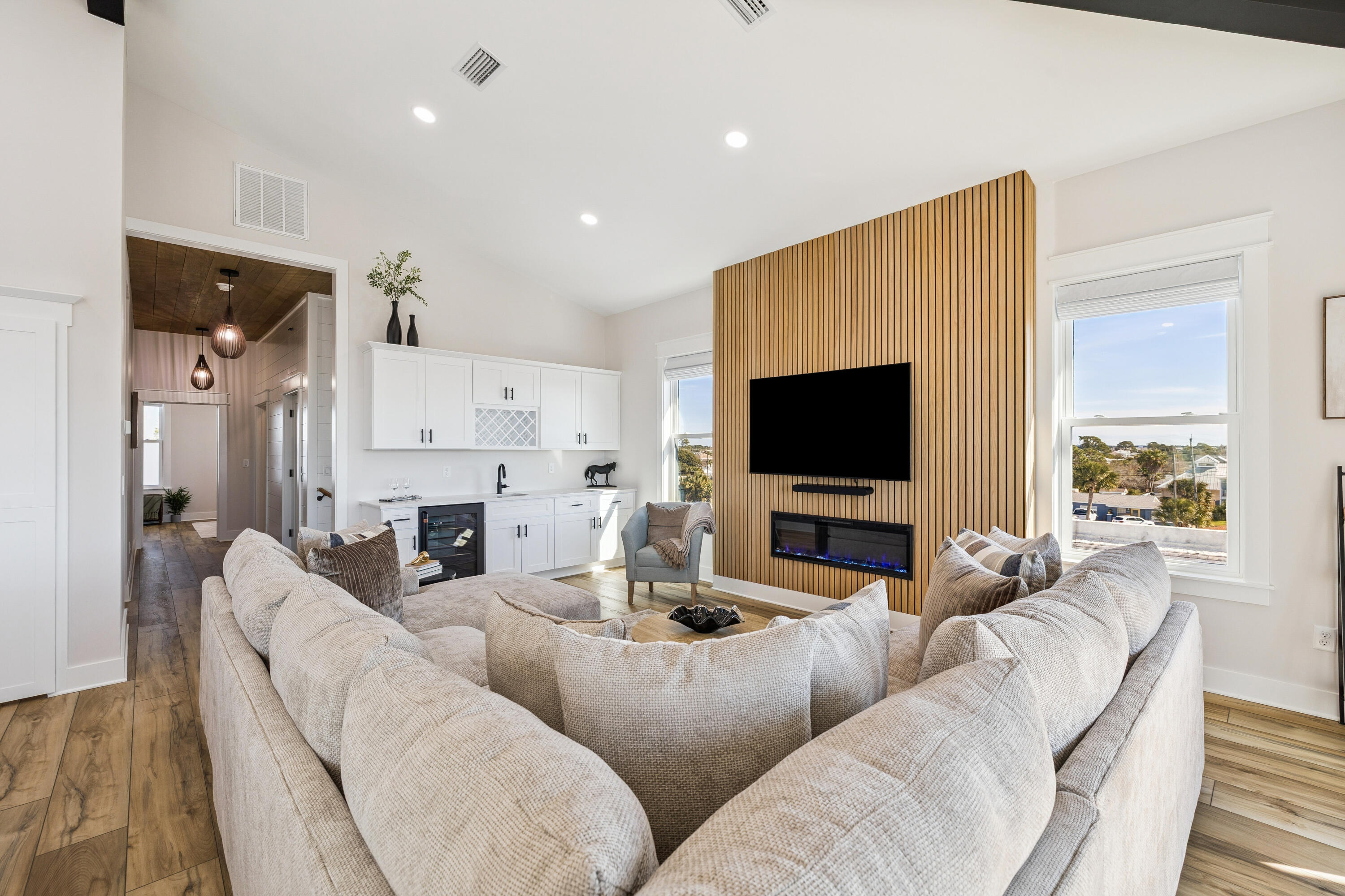 5914 Sunset Avenue