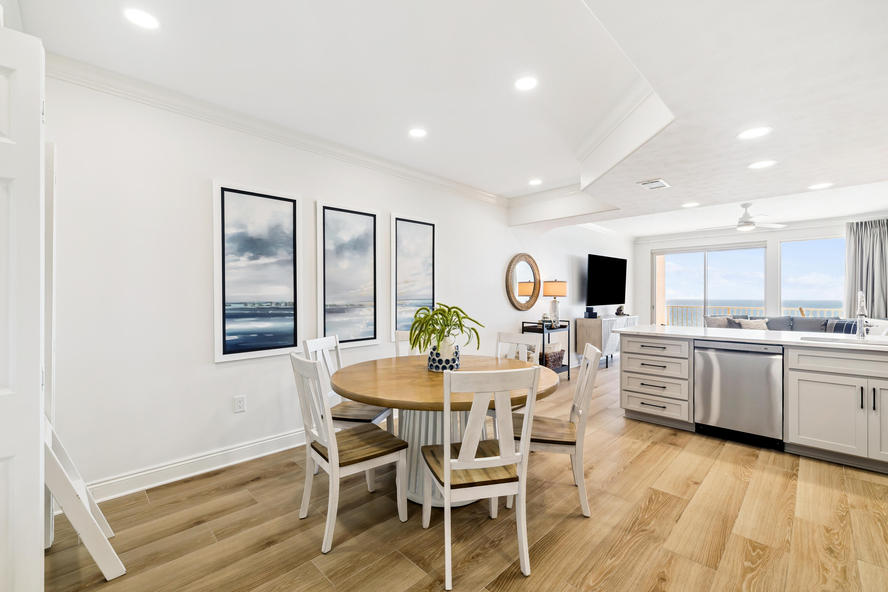 5004 Thomas Drive 811