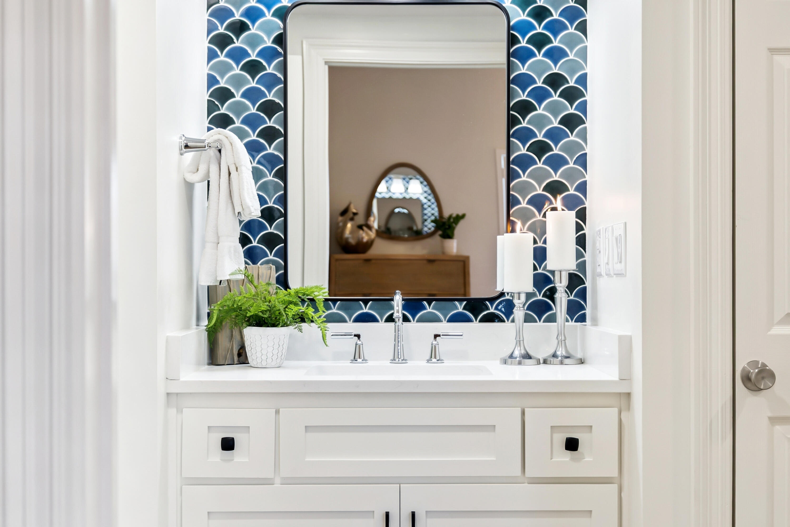 5004 Thomas Drive 811