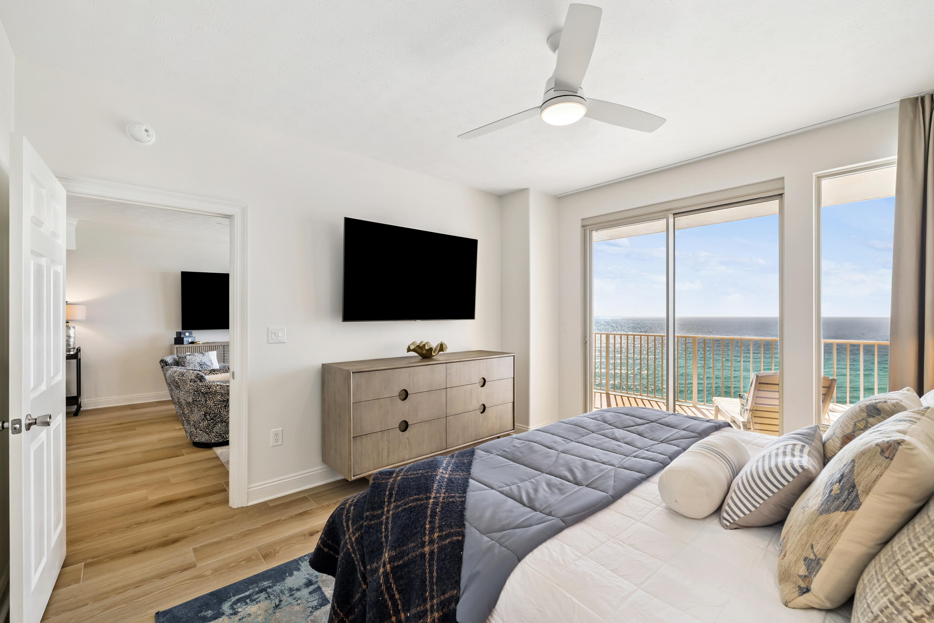 5004 Thomas Drive 811