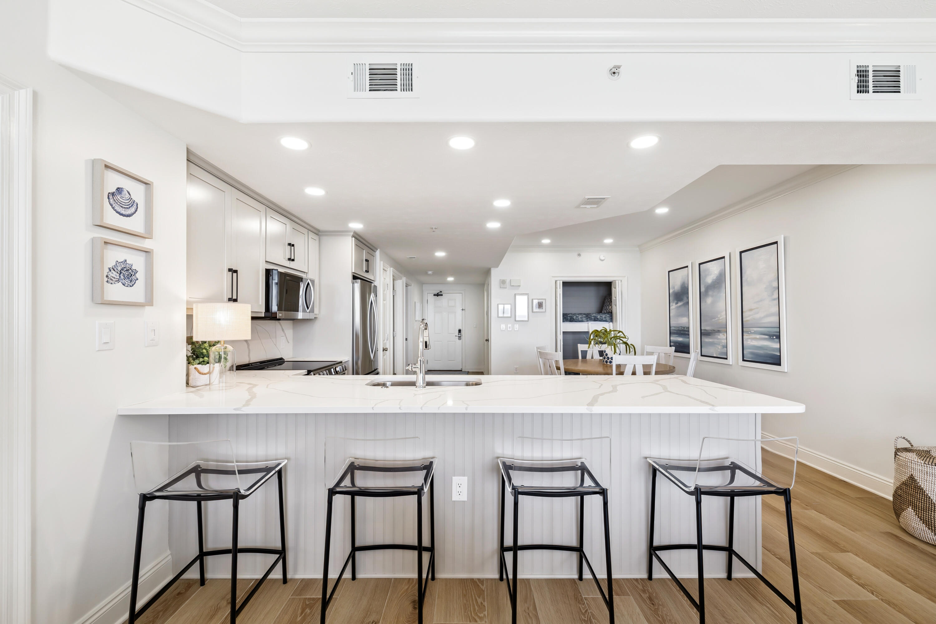 5004 Thomas Drive 811