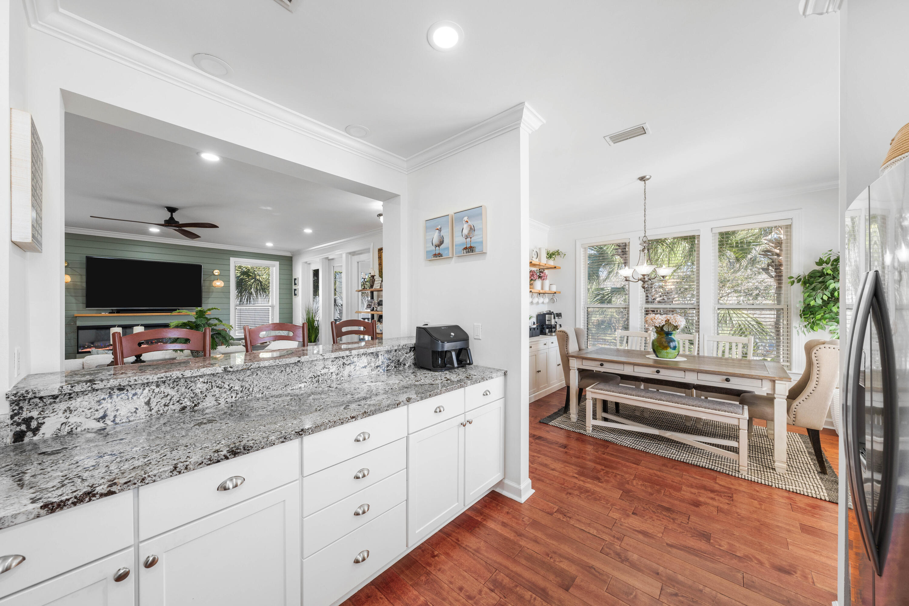 2121 Olde Towne Avenue