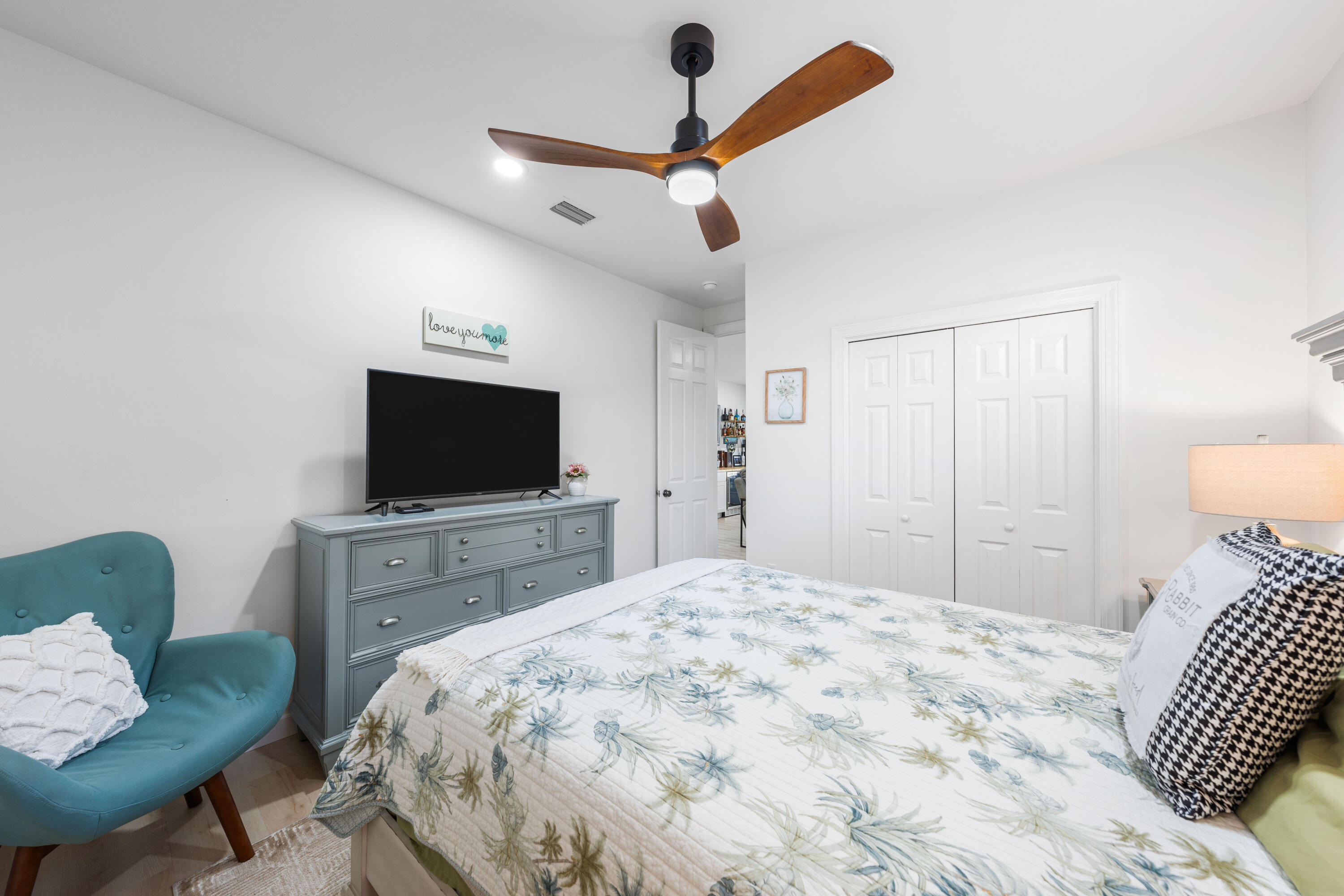 2121 Olde Towne Avenue