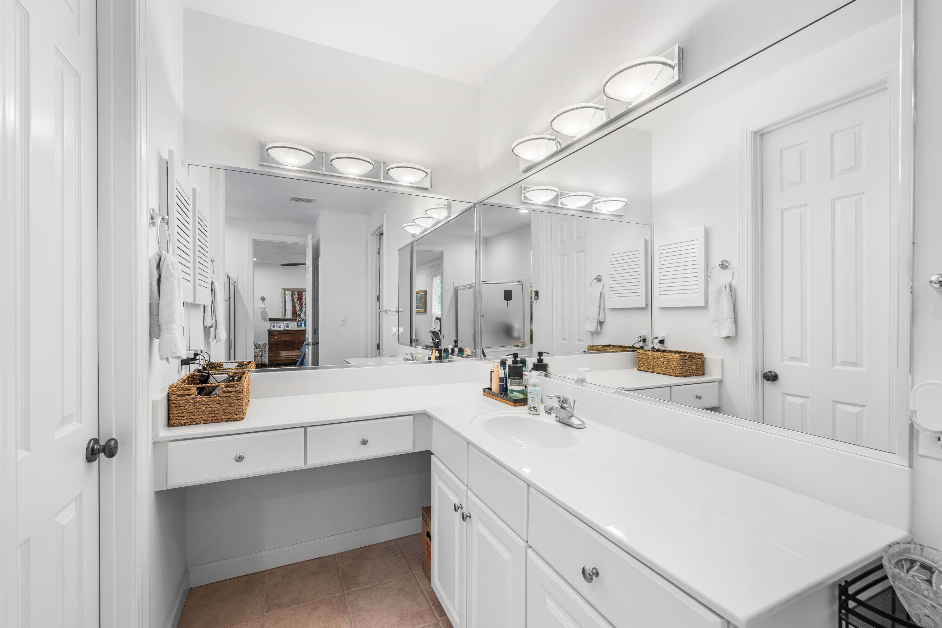 2121 Olde Towne Avenue