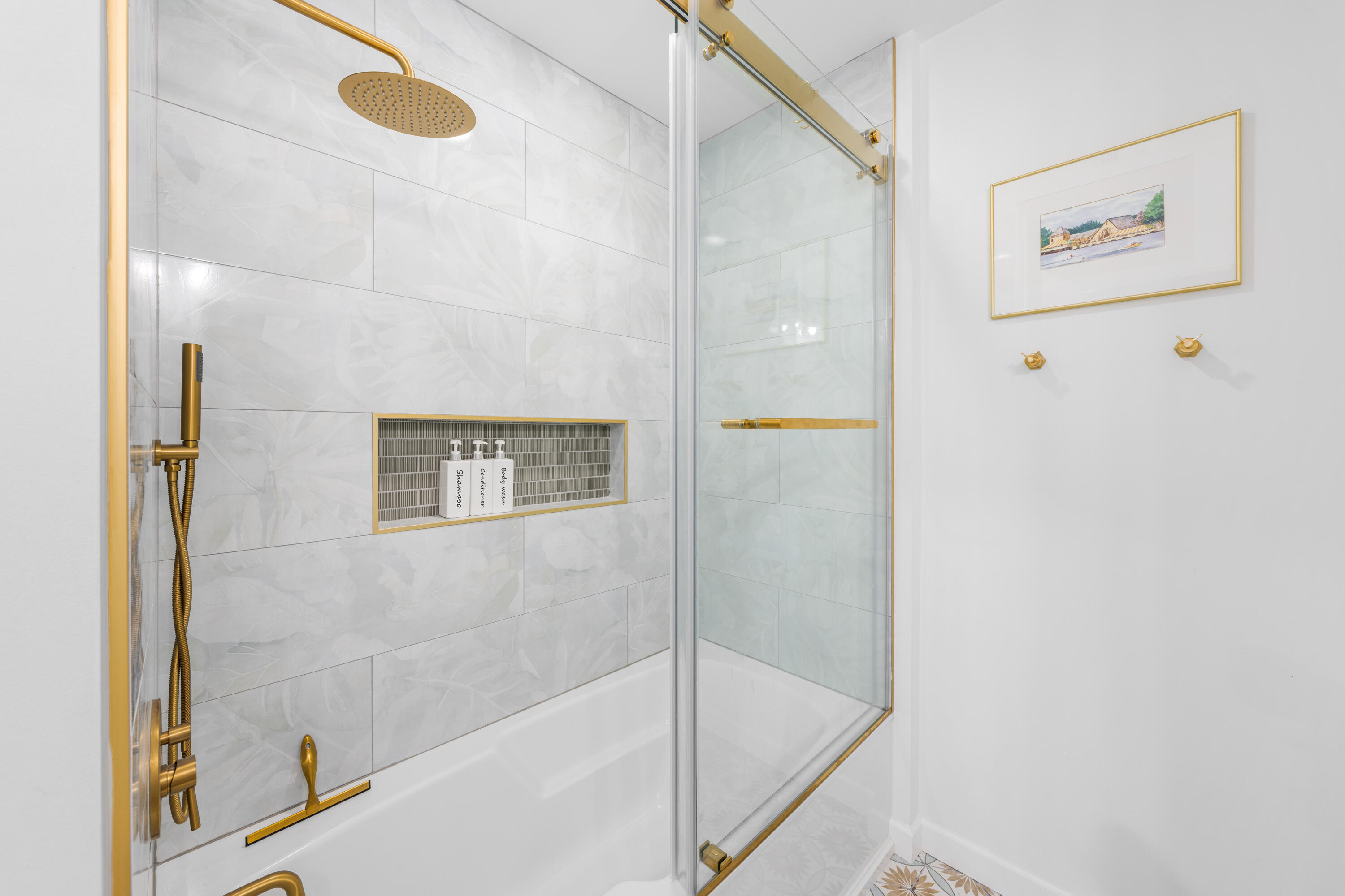 2121 Olde Towne Avenue