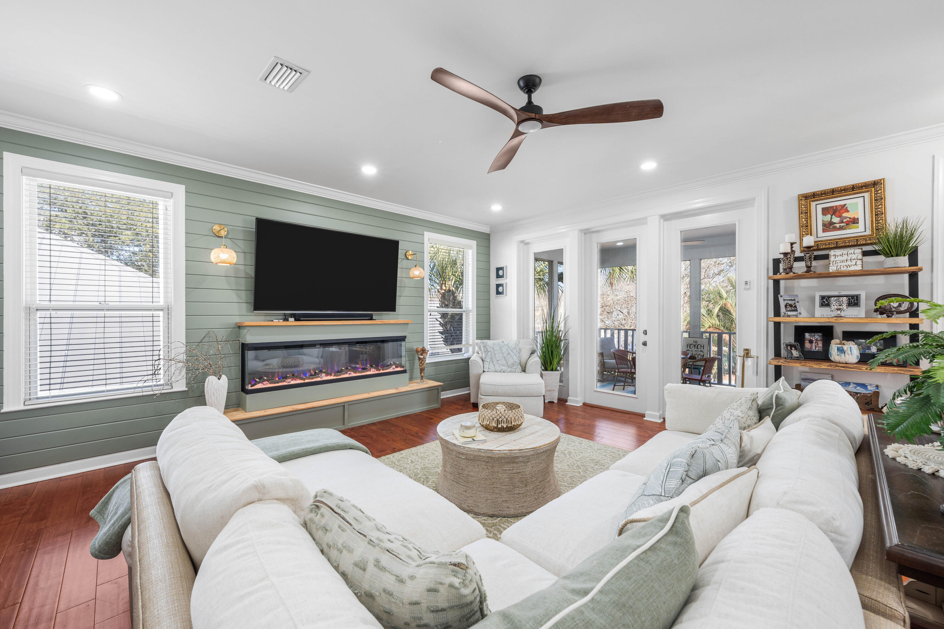 2121 Olde Towne Avenue