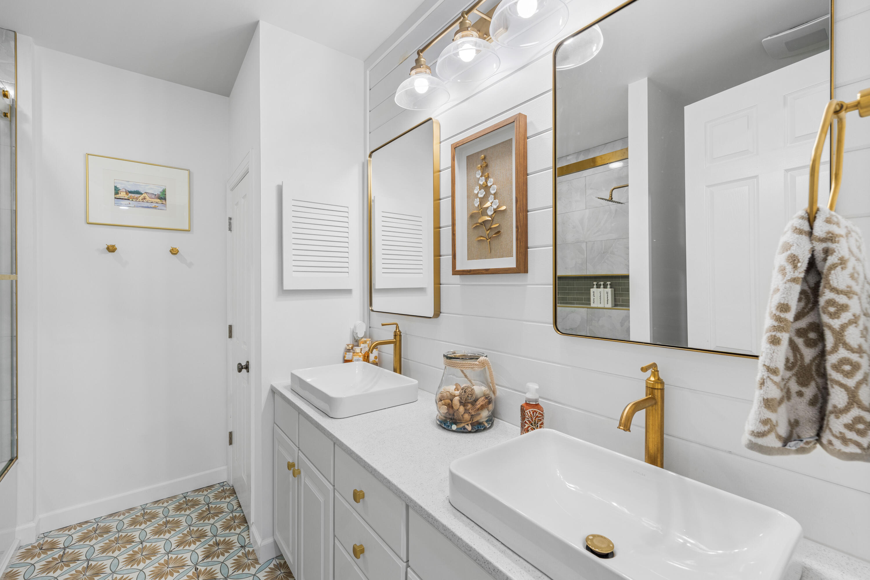 2121 Olde Towne Avenue