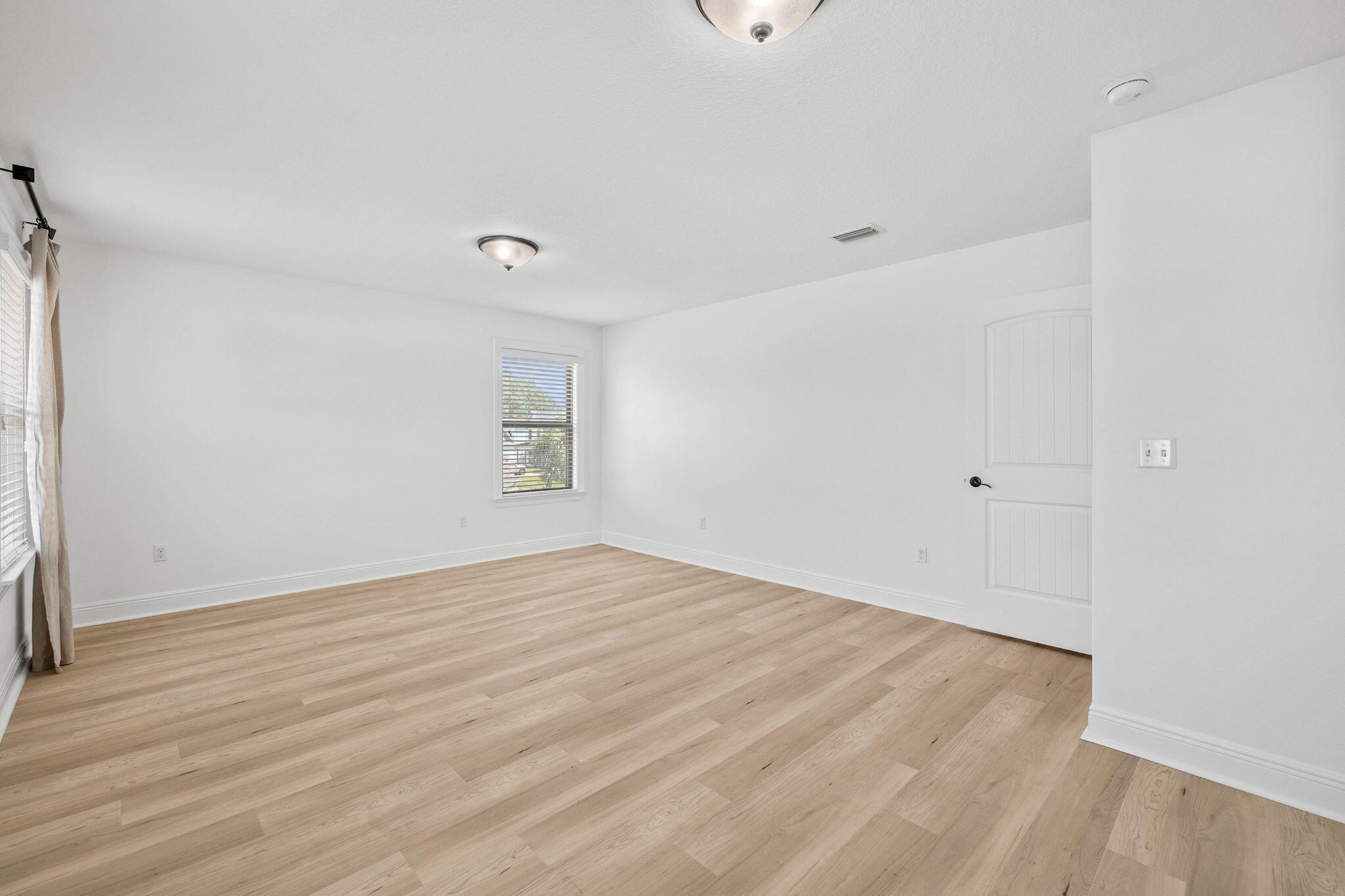 258 Tropical Breeze Drive