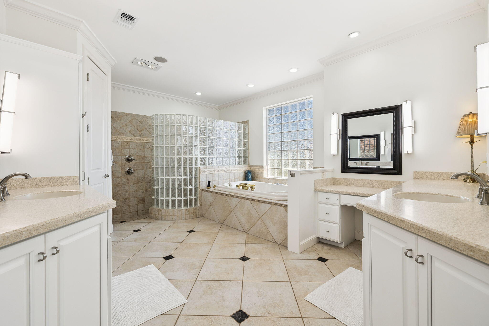 4726 Serendipity Point