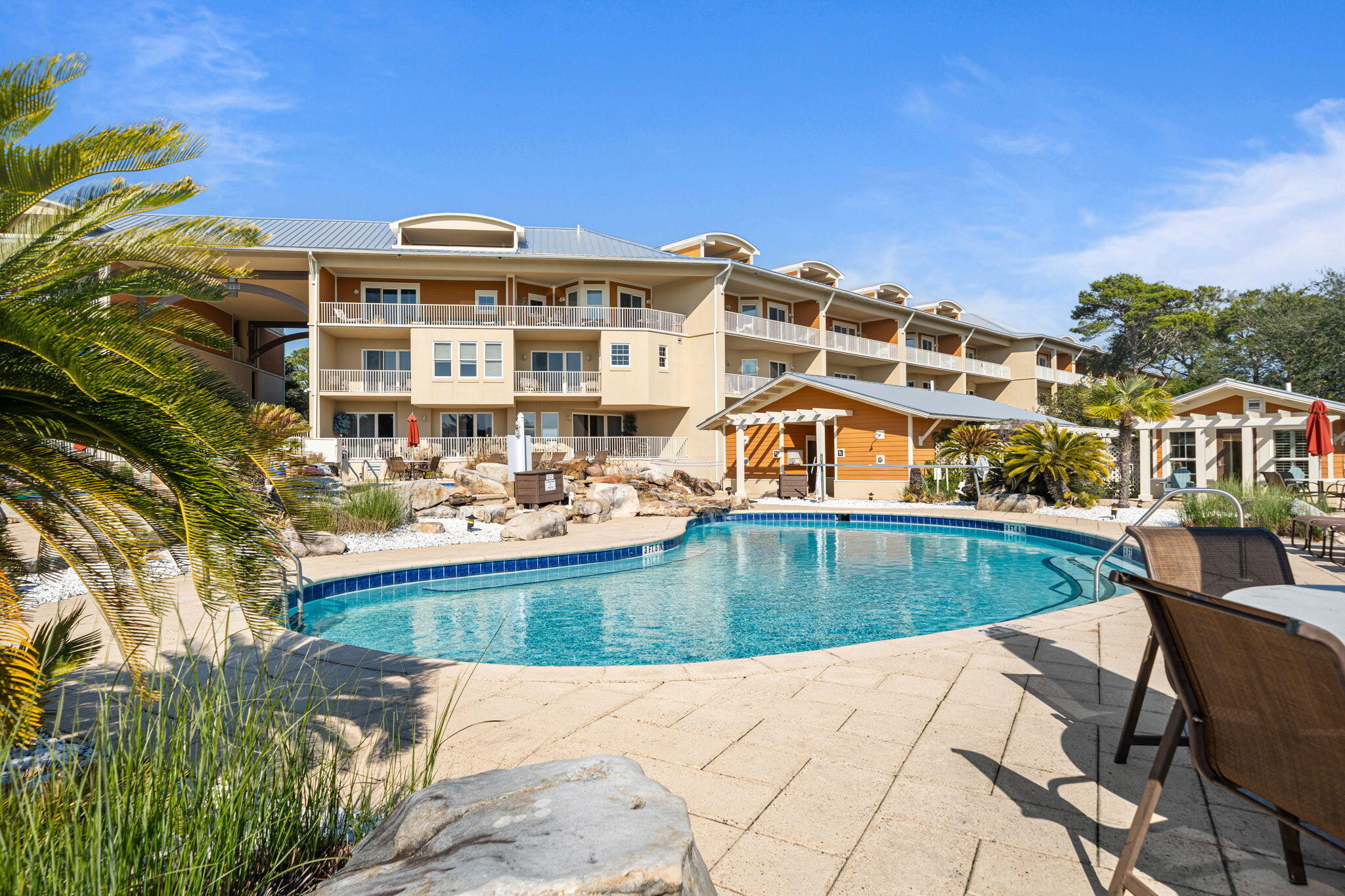 1653 W County Highway 30A 1101