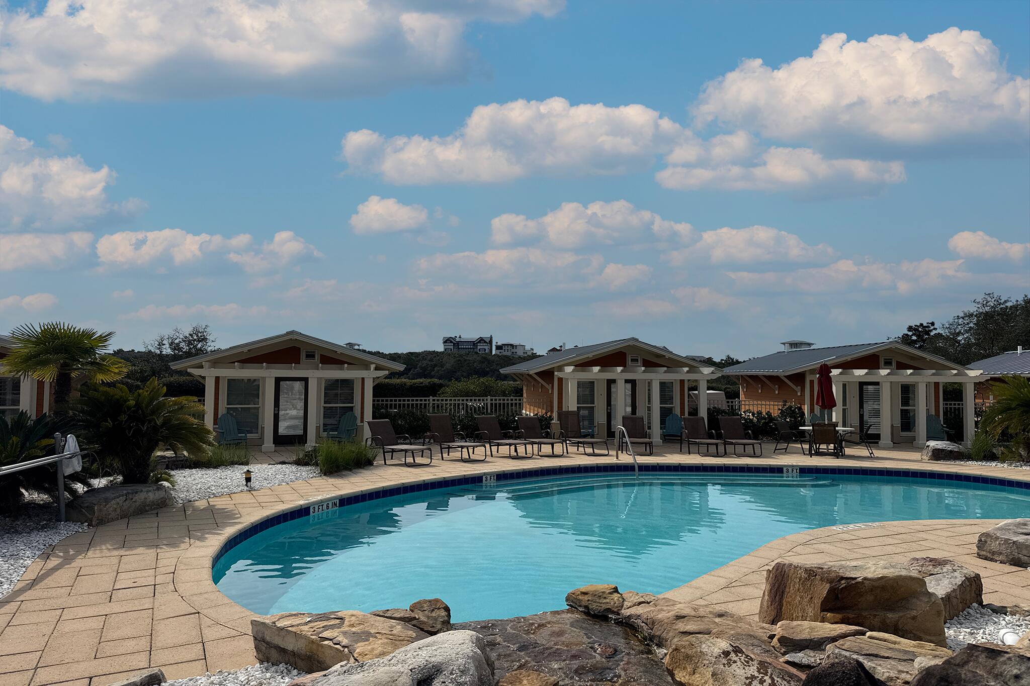 1653 W County Highway 30A 1101