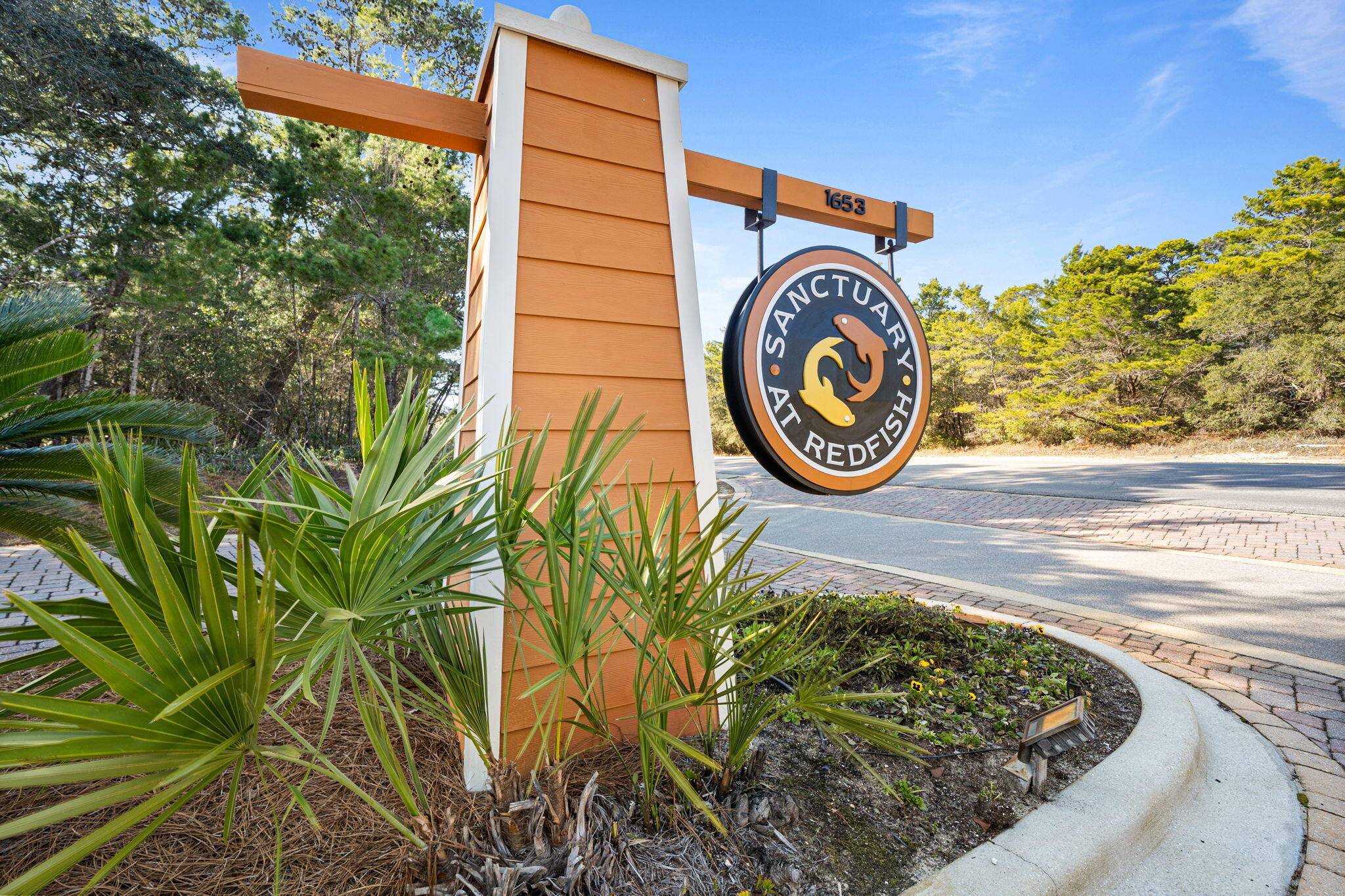 1653 W County Highway 30A 1101