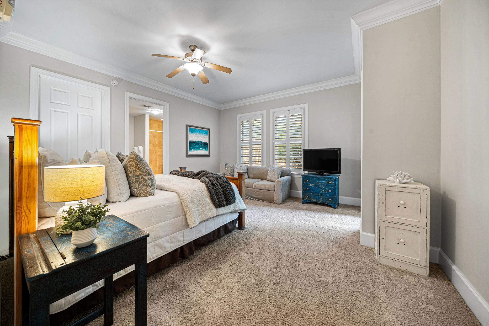 1653 W County Highway 30A 1101