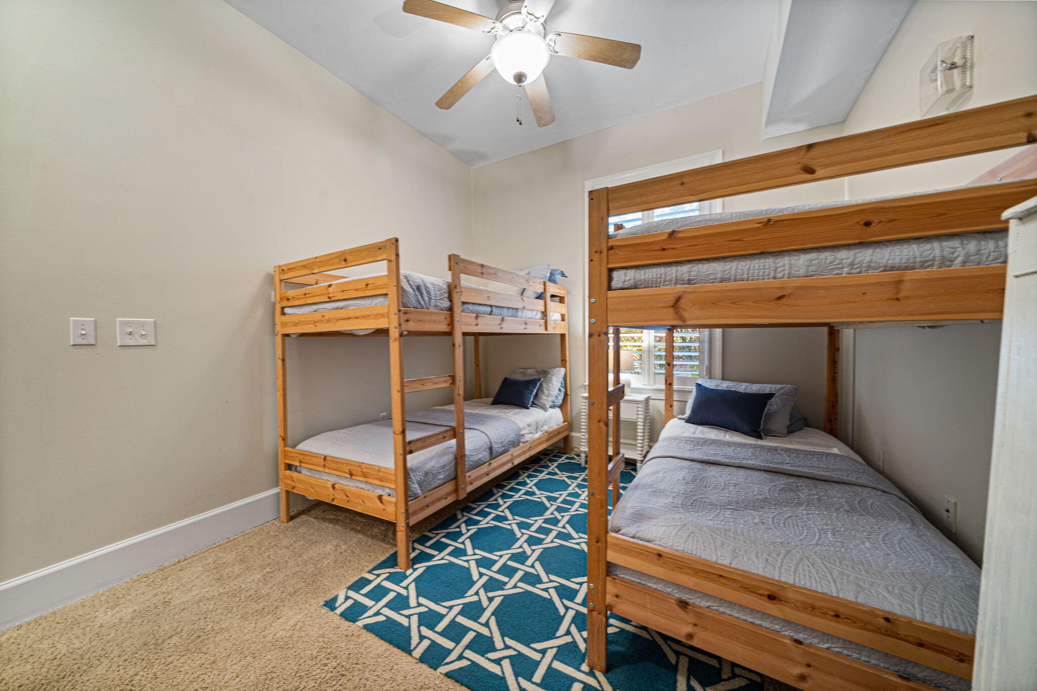 1653 W County Highway 30A 1101