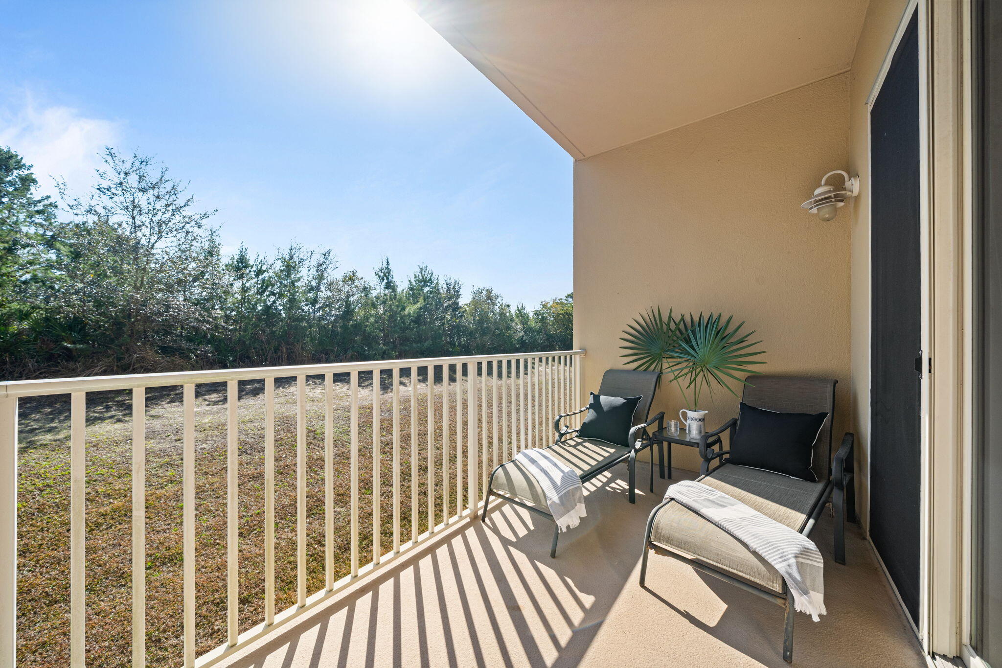 1653 W County Highway 30A 1101