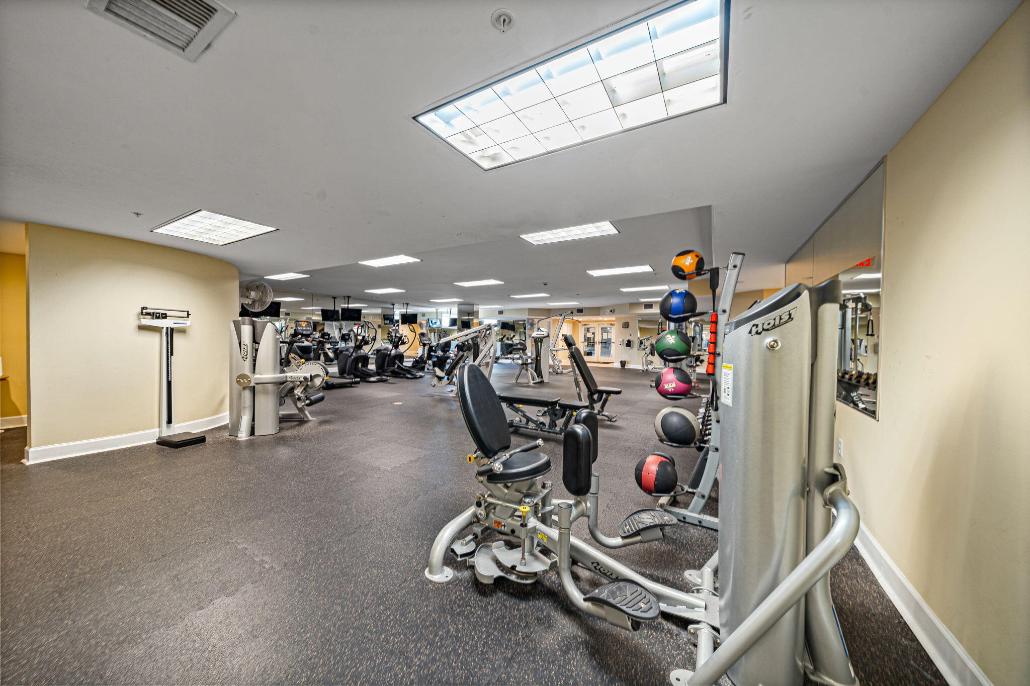 1653 W County Highway 30A 1101