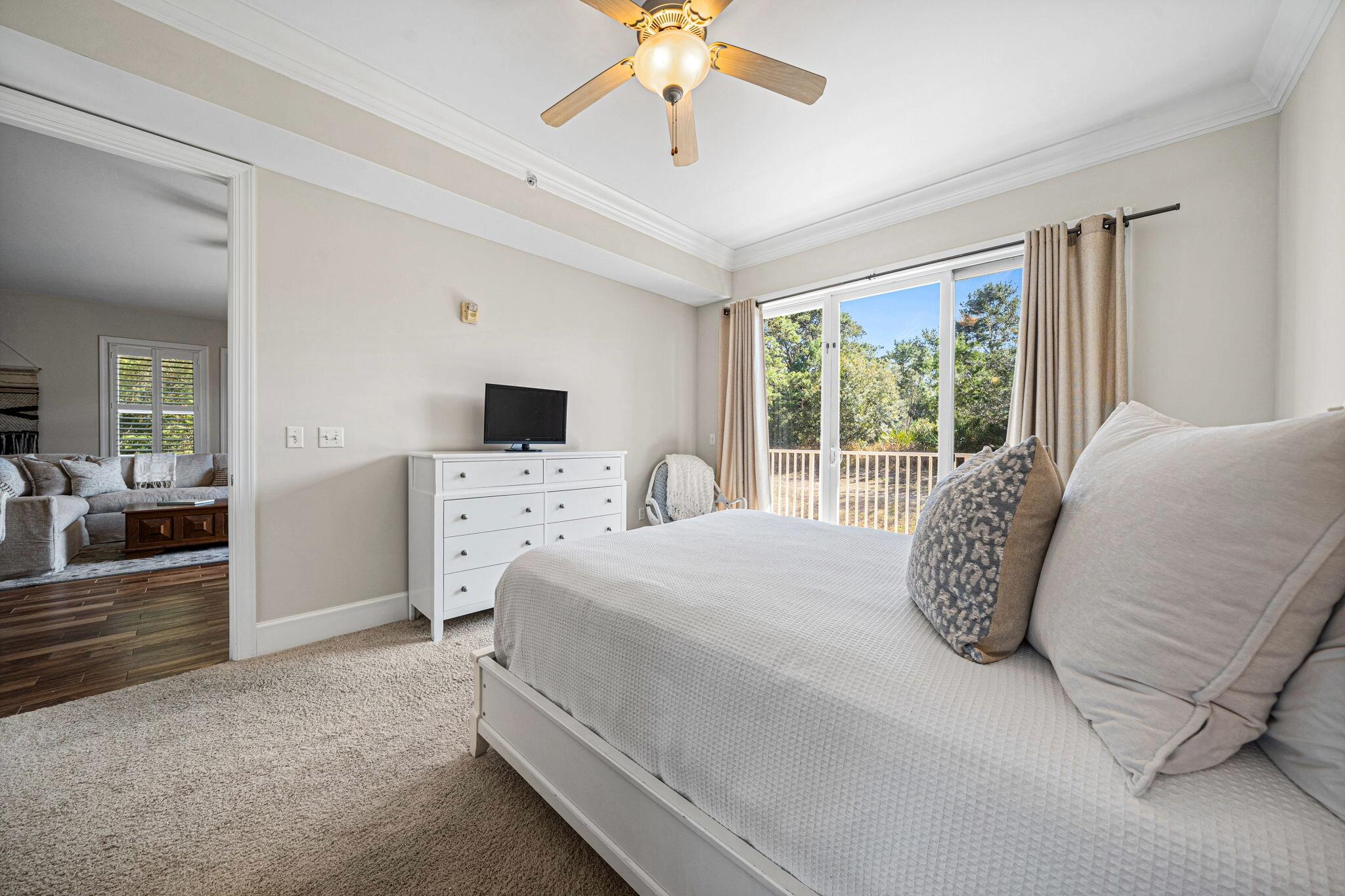 1653 W County Highway 30A 1101