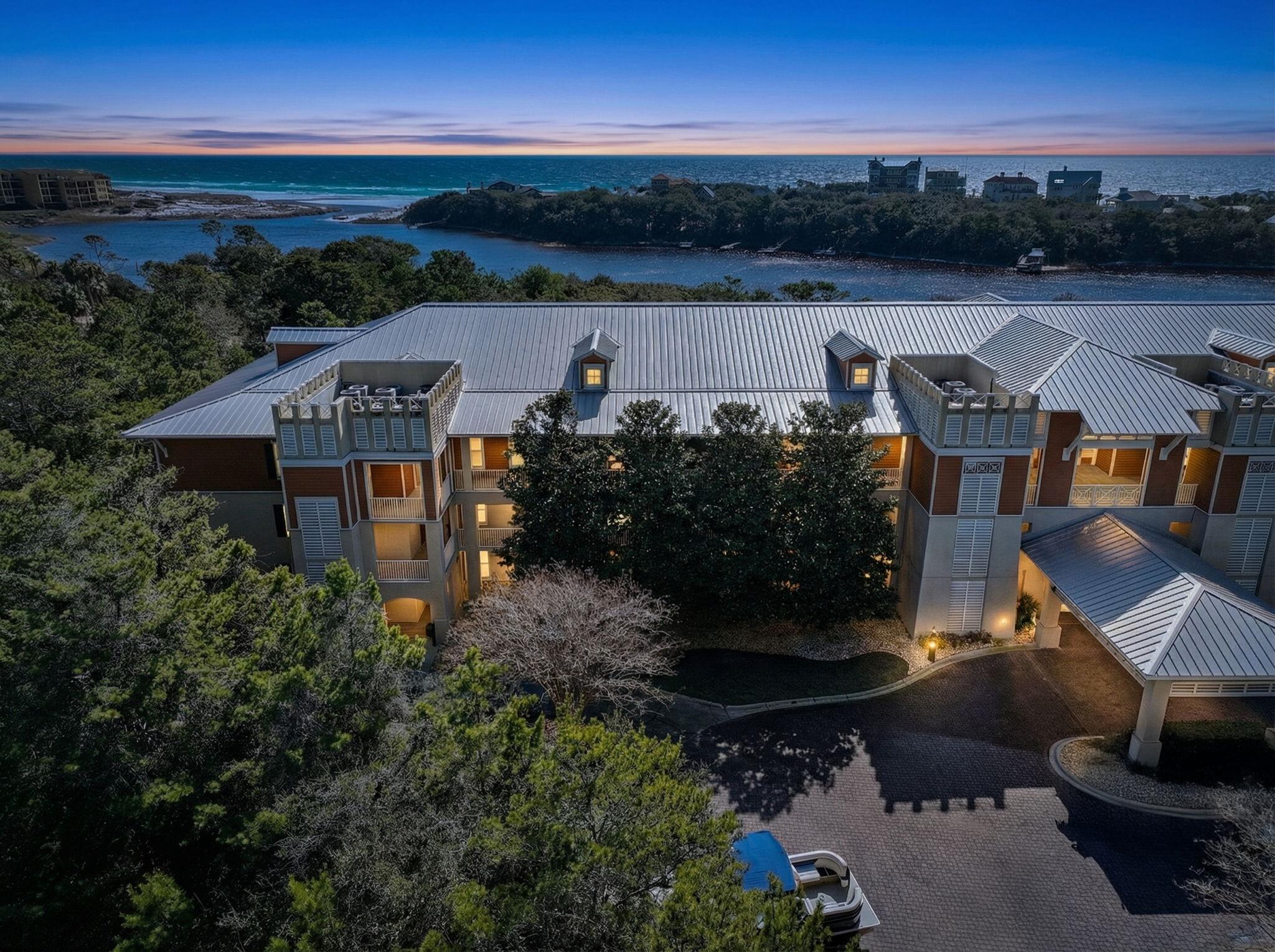 1653 W County Highway 30A 1101