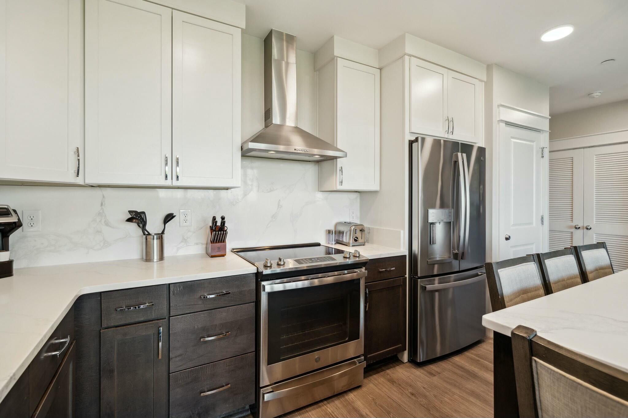 202 Henderson Resort Way 1204