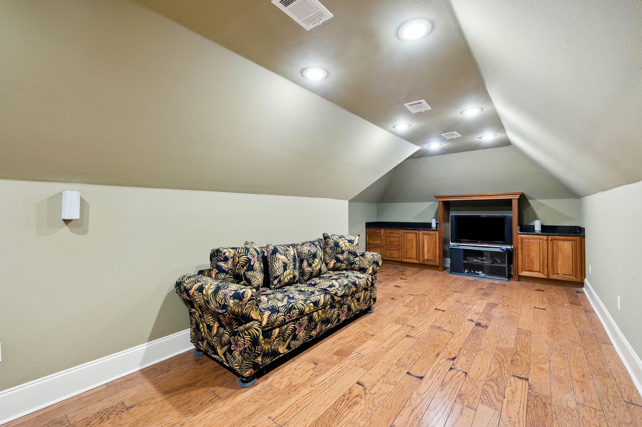 6326 Augusta Cove