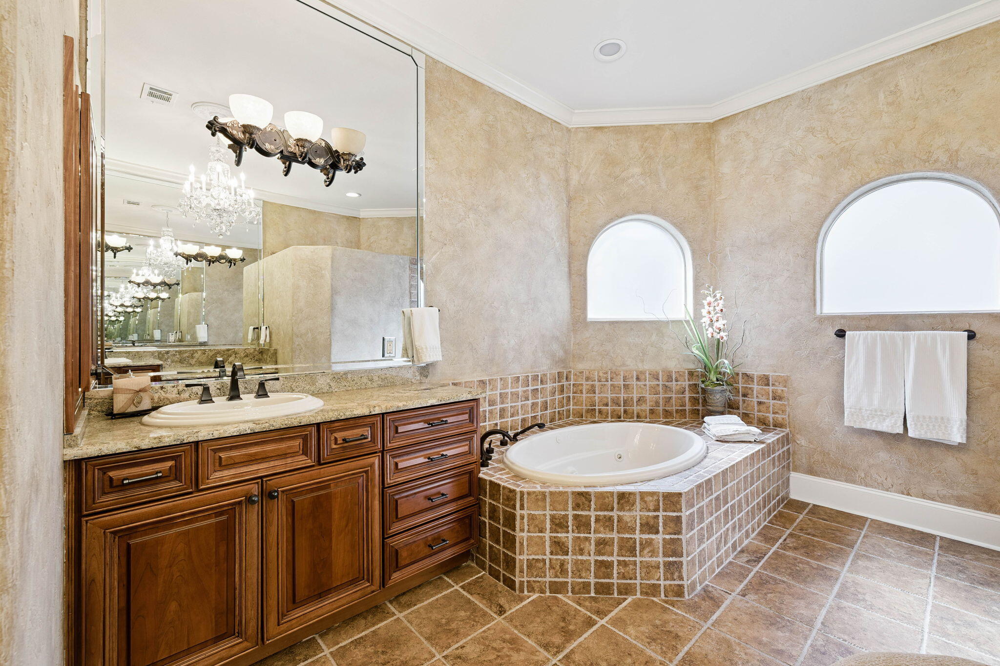 6326 Augusta Cove