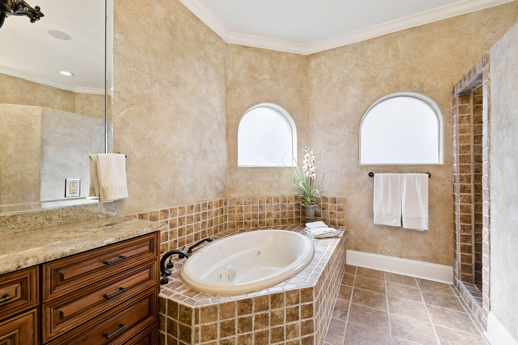 6326 Augusta Cove