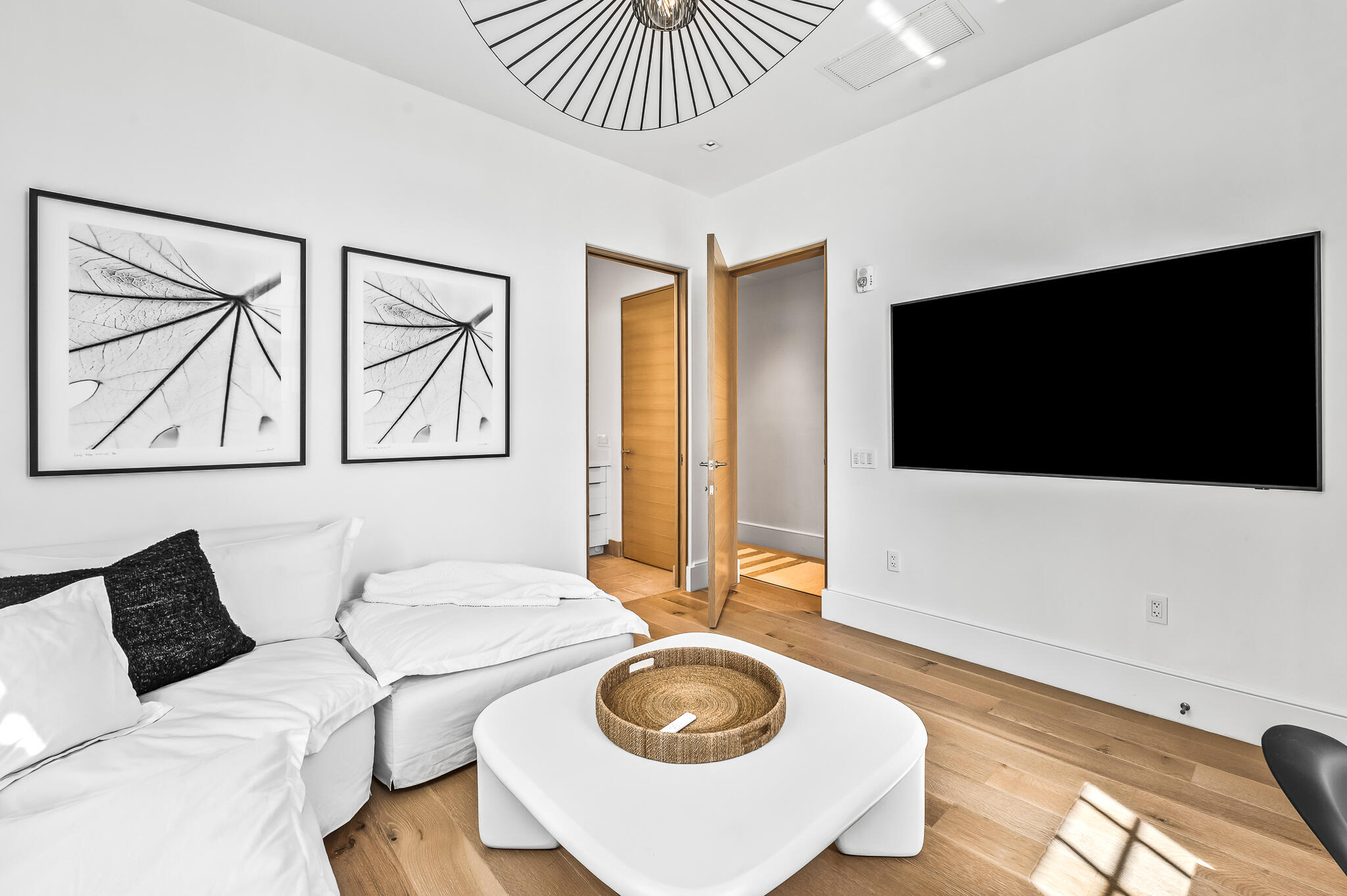 290 Sea Garden Street # 402