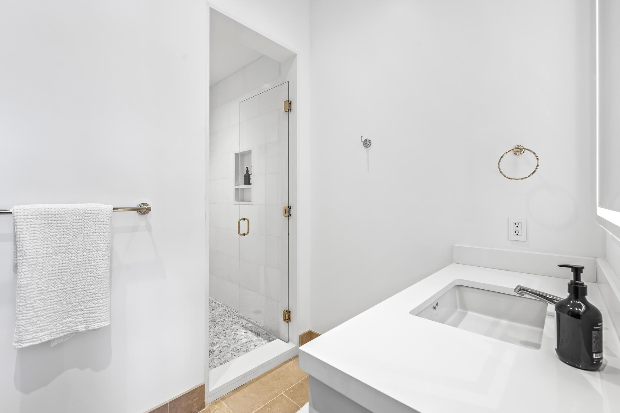 290 Sea Garden Street # 402