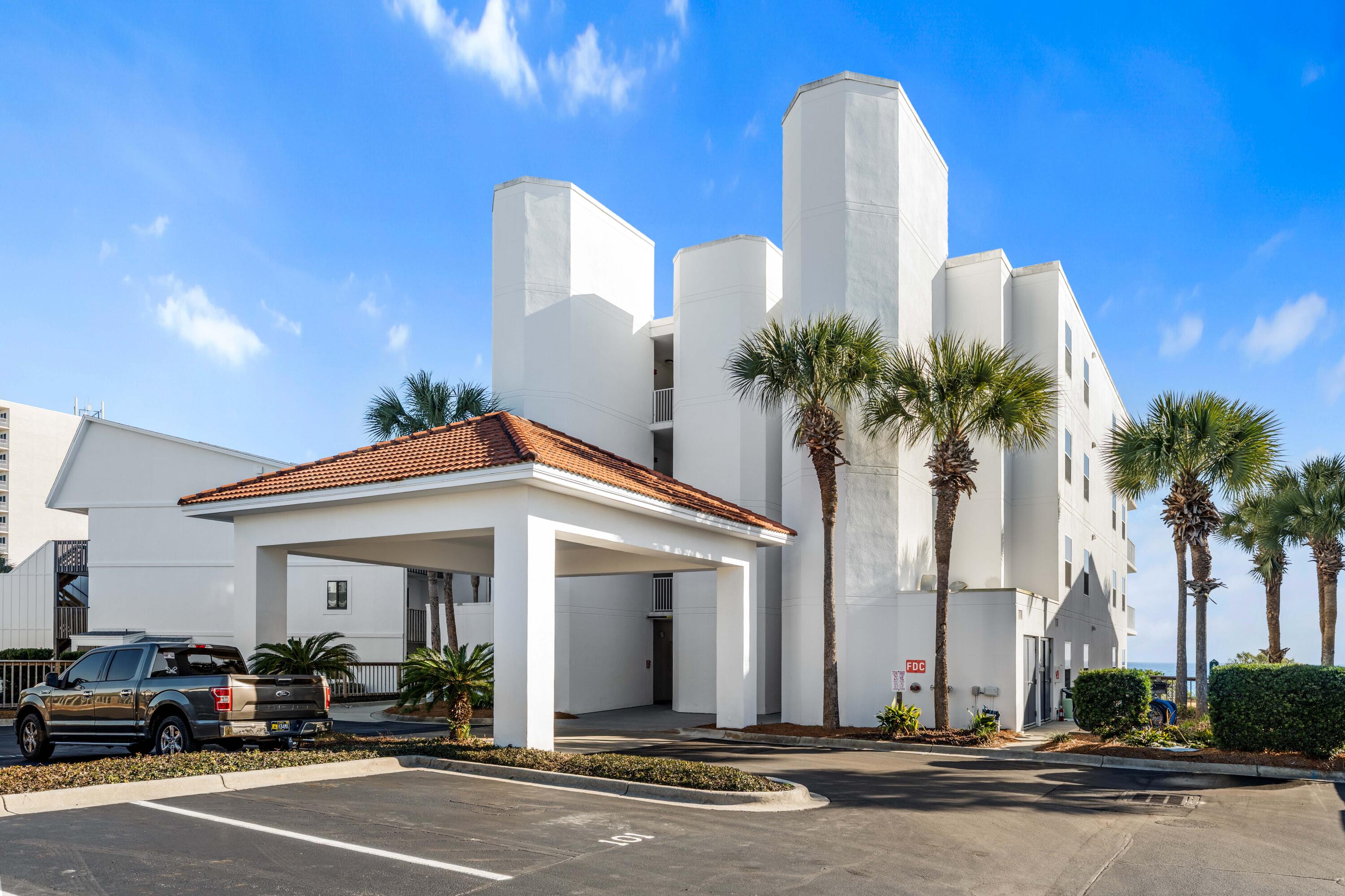 3668 E County Highway 30A UNIT 401