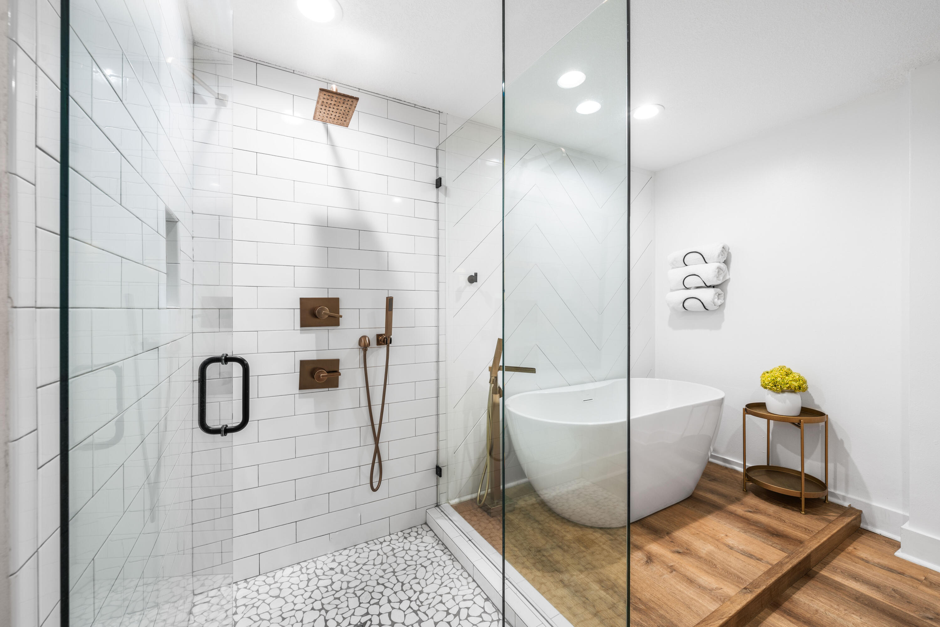 3668 E County Highway 30A UNIT 401