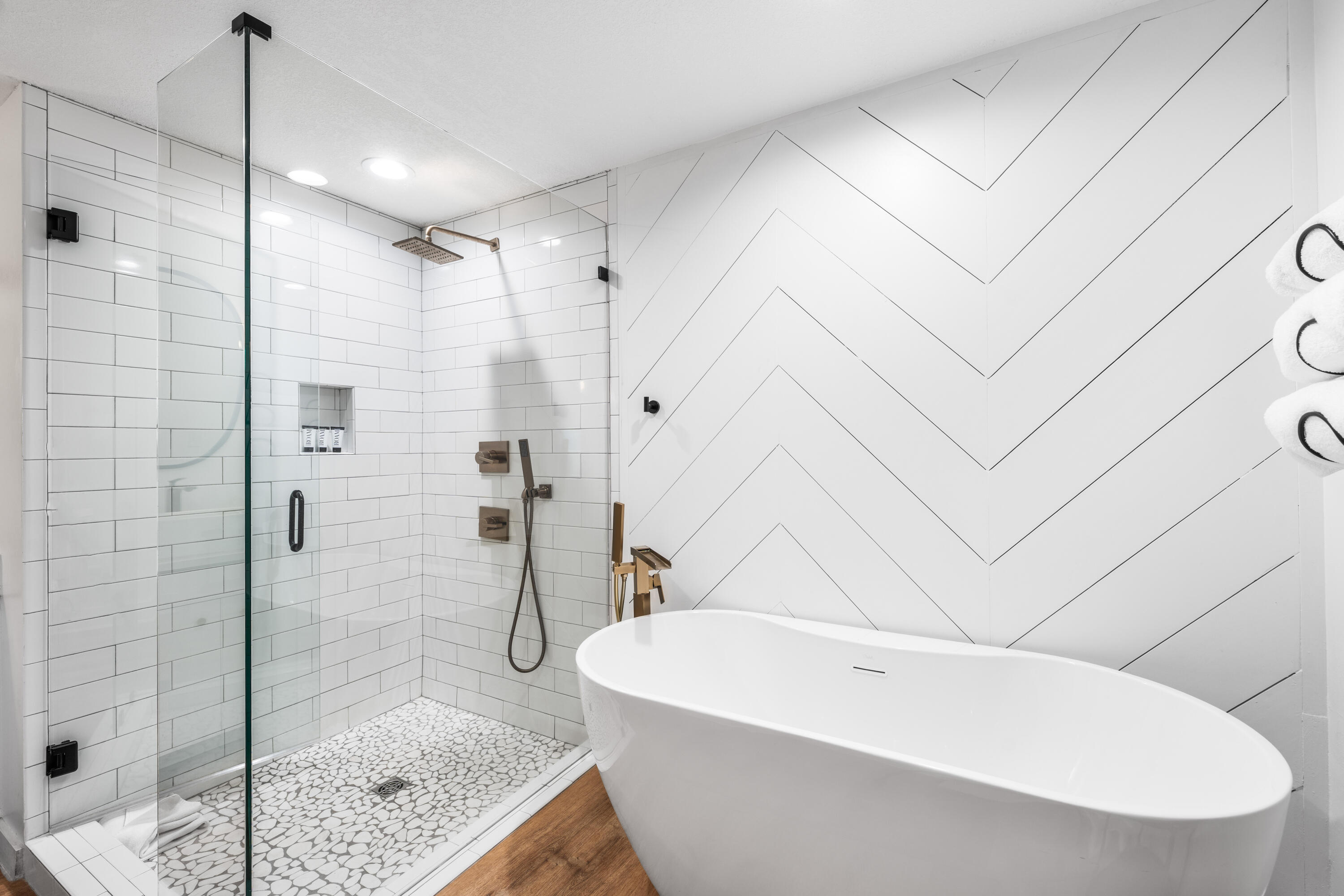 3668 E County Highway 30A UNIT 401