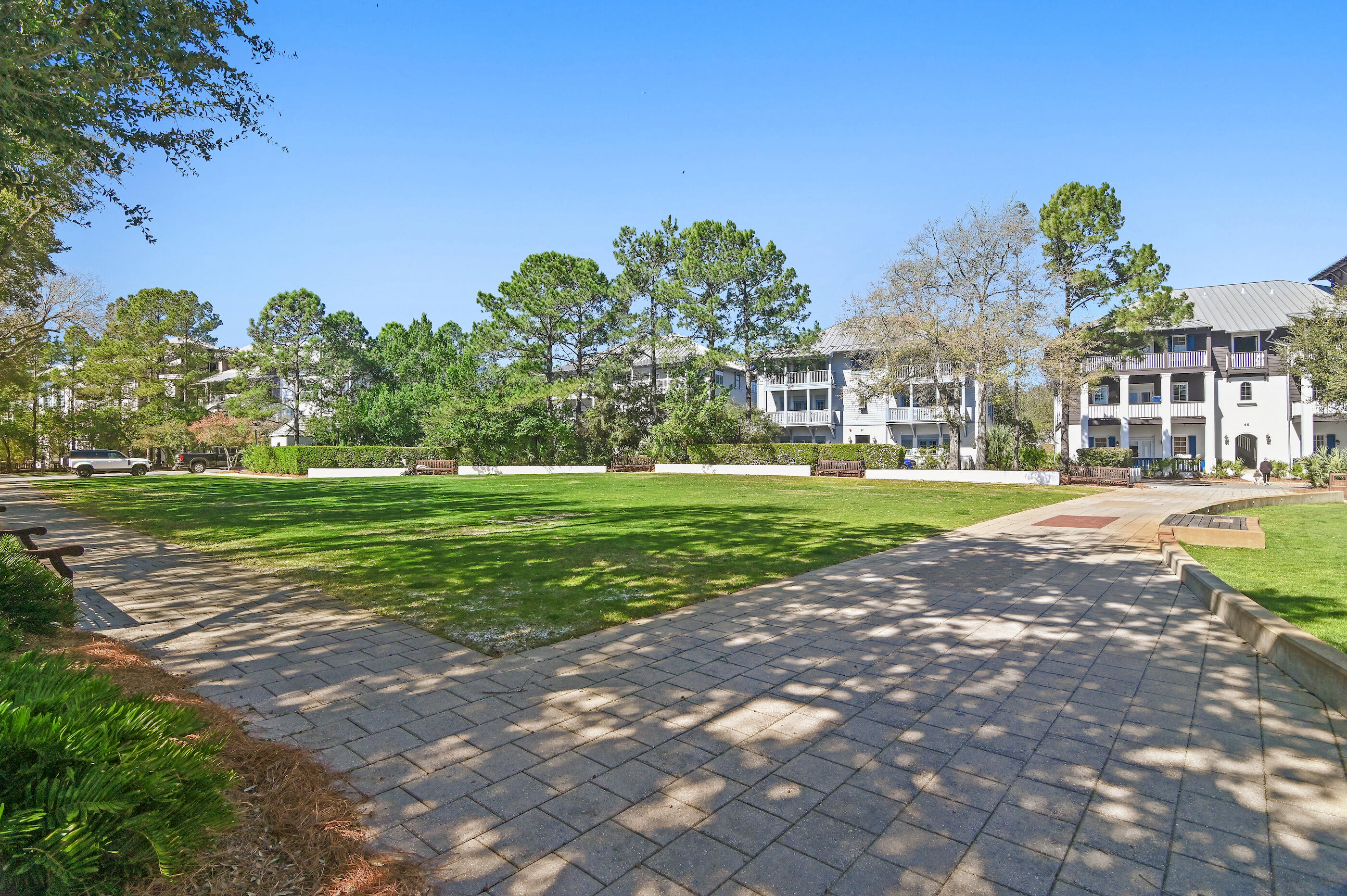 136 Georgetown Avenue 2E-1