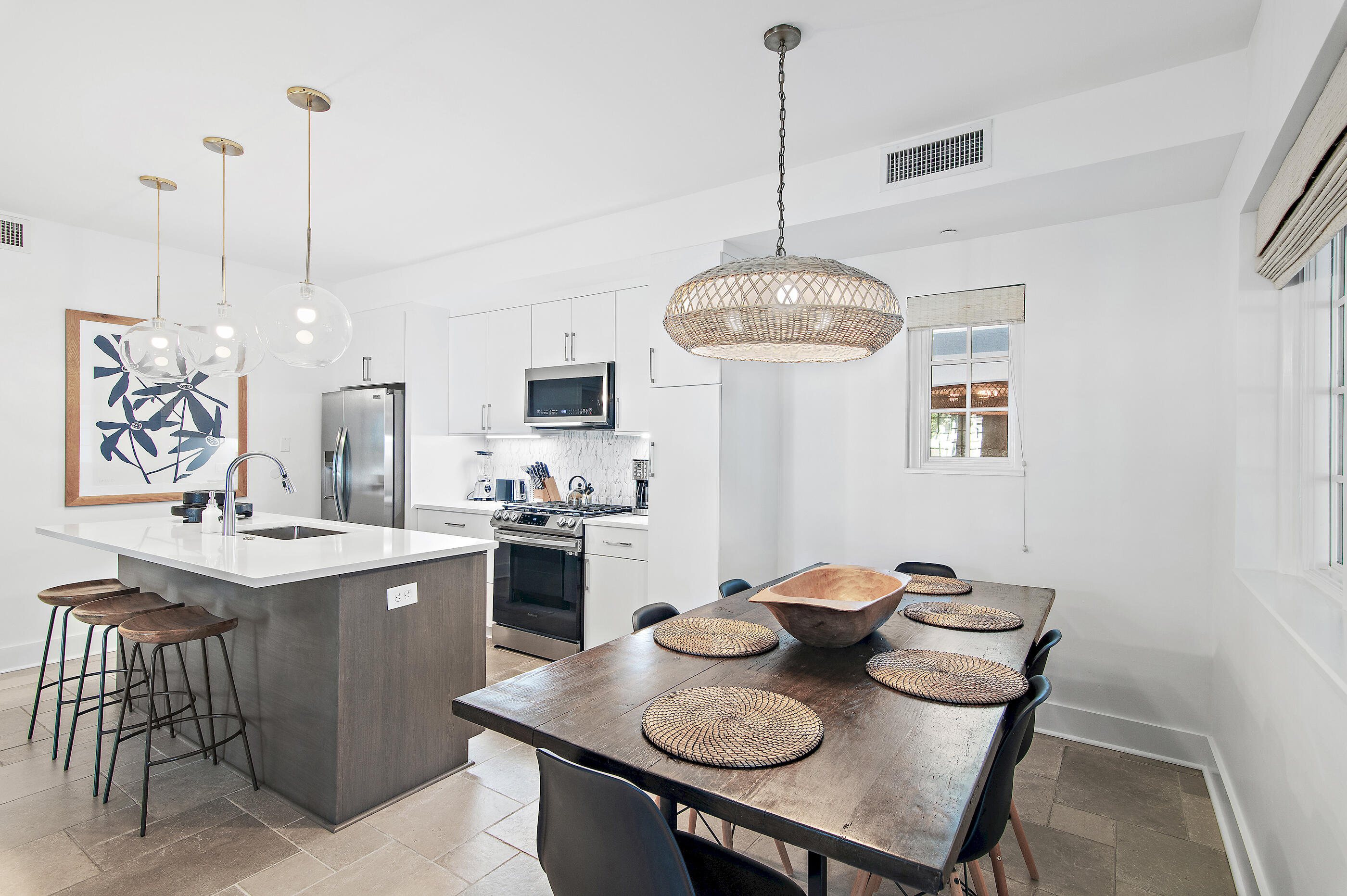 136 Georgetown Avenue 2E-1