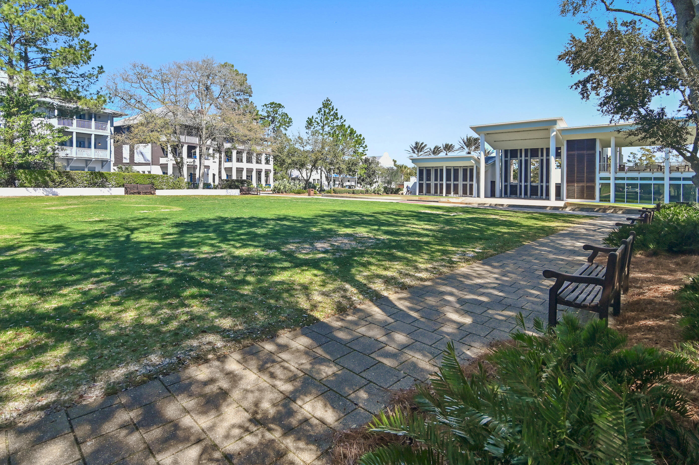 136 Georgetown Avenue 2E-1