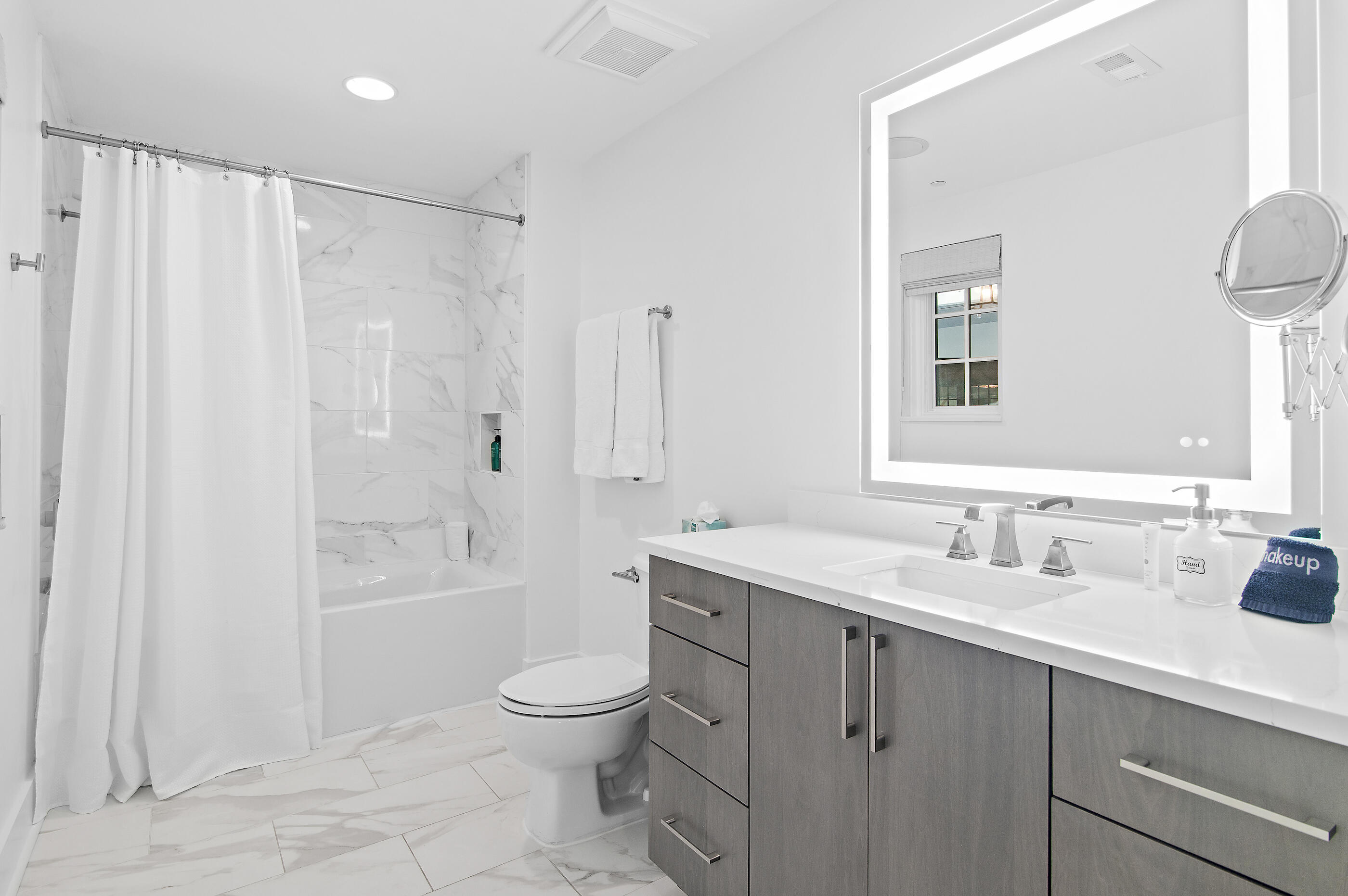 136 Georgetown Avenue 2E-1