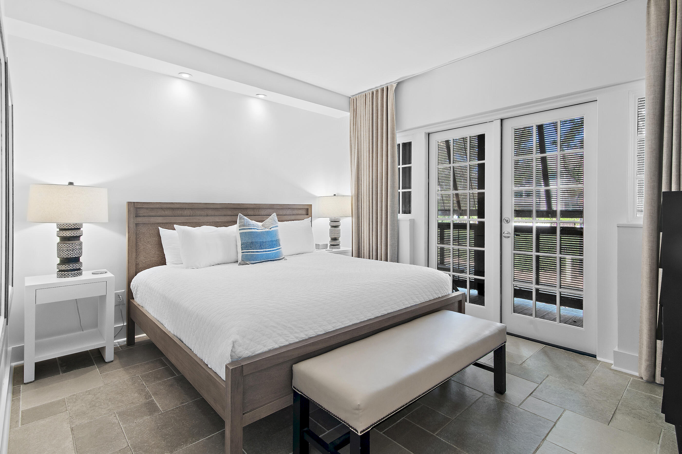 136 Georgetown Avenue 2E-1