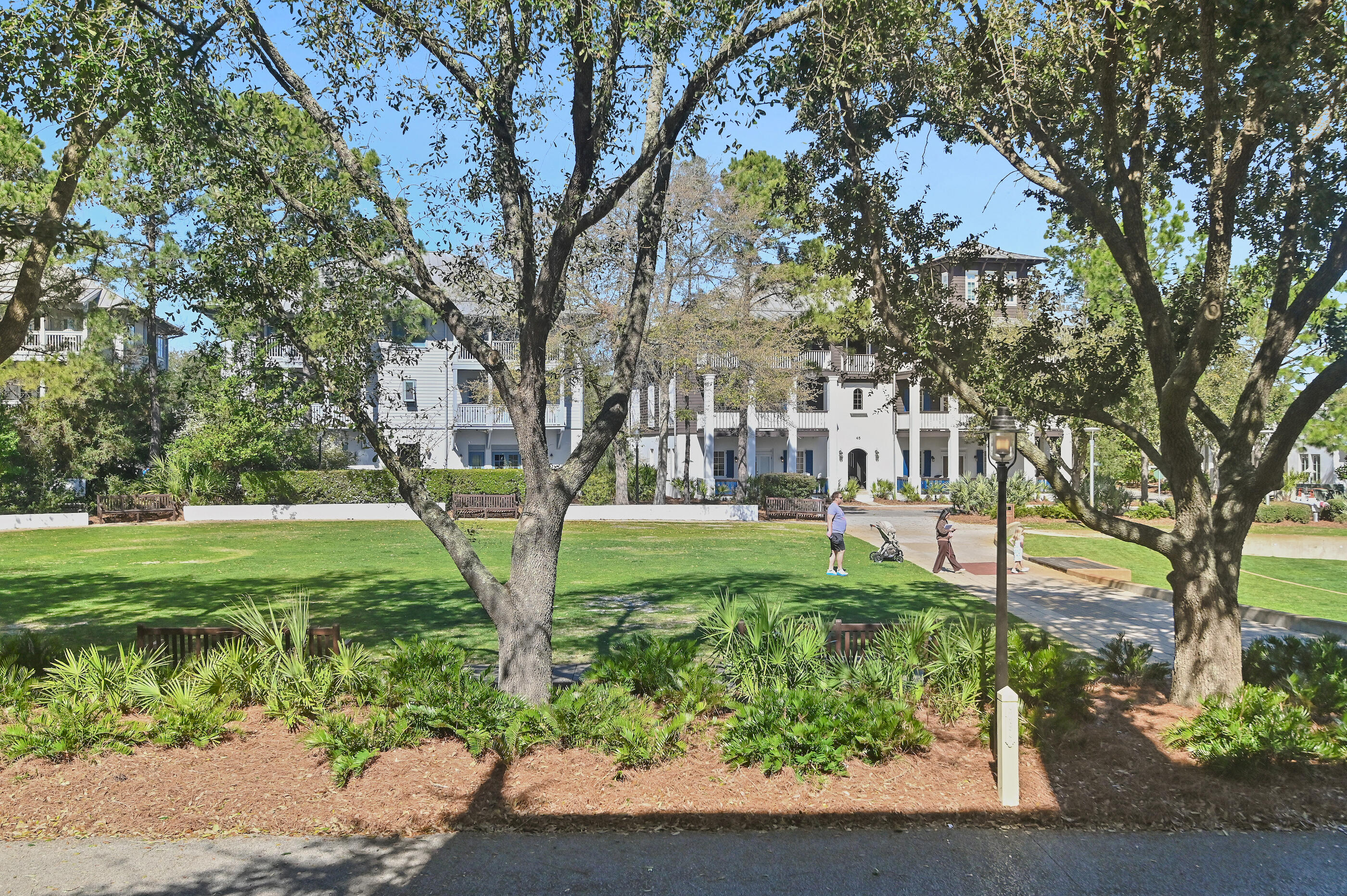 136 Georgetown Avenue 2E-1