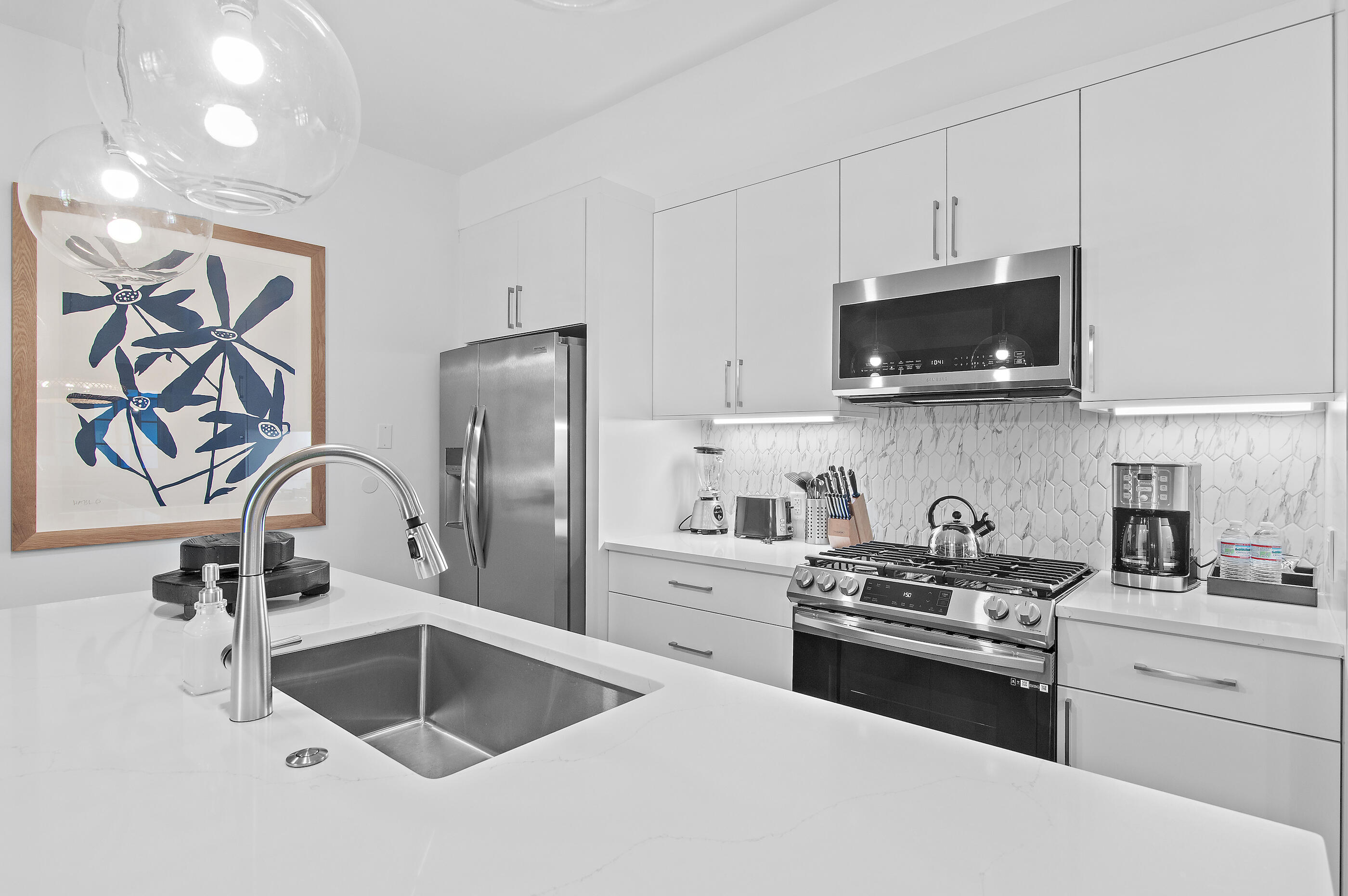 136 Georgetown Avenue 2E-1